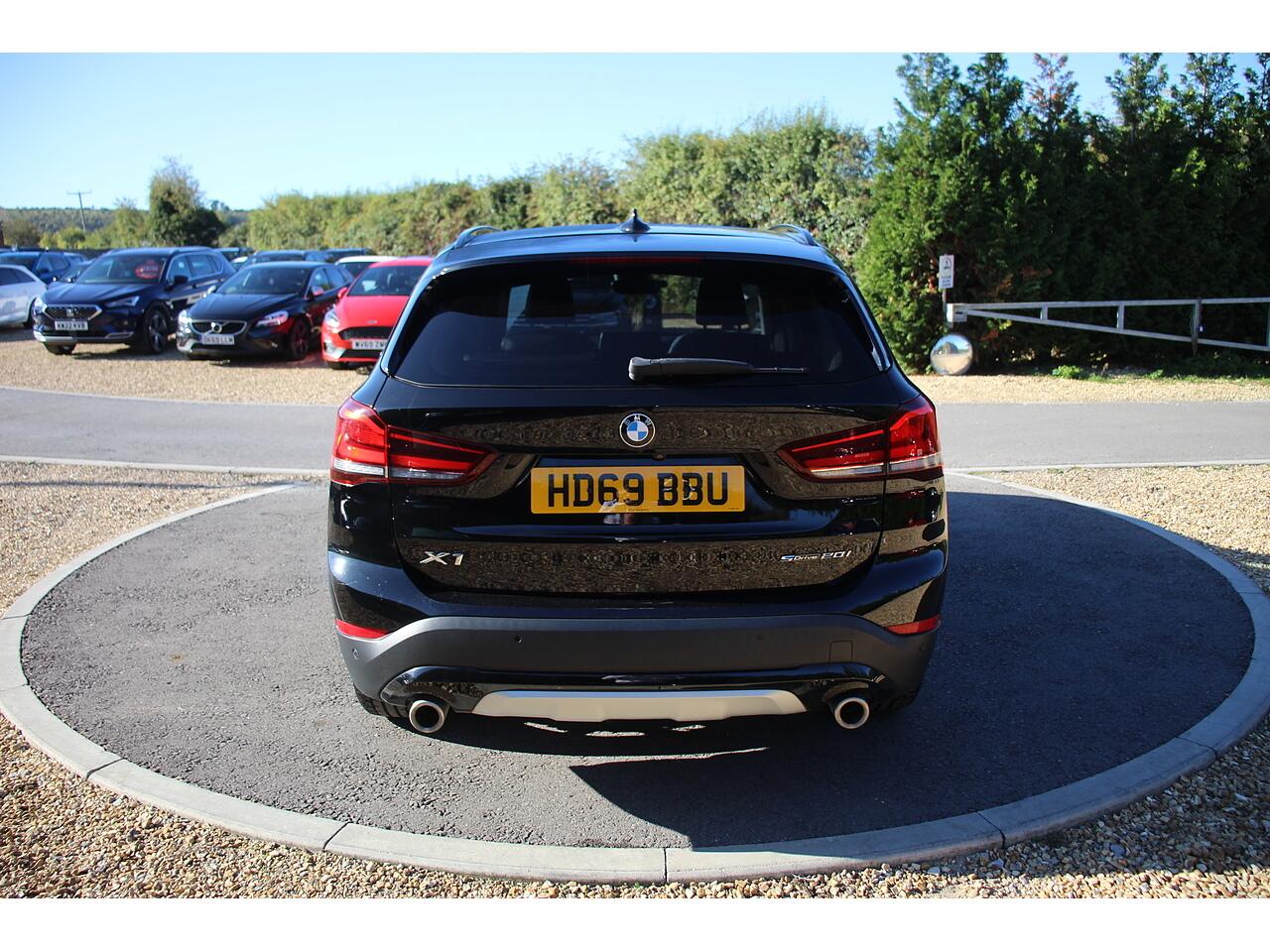 BMW X1 view 11