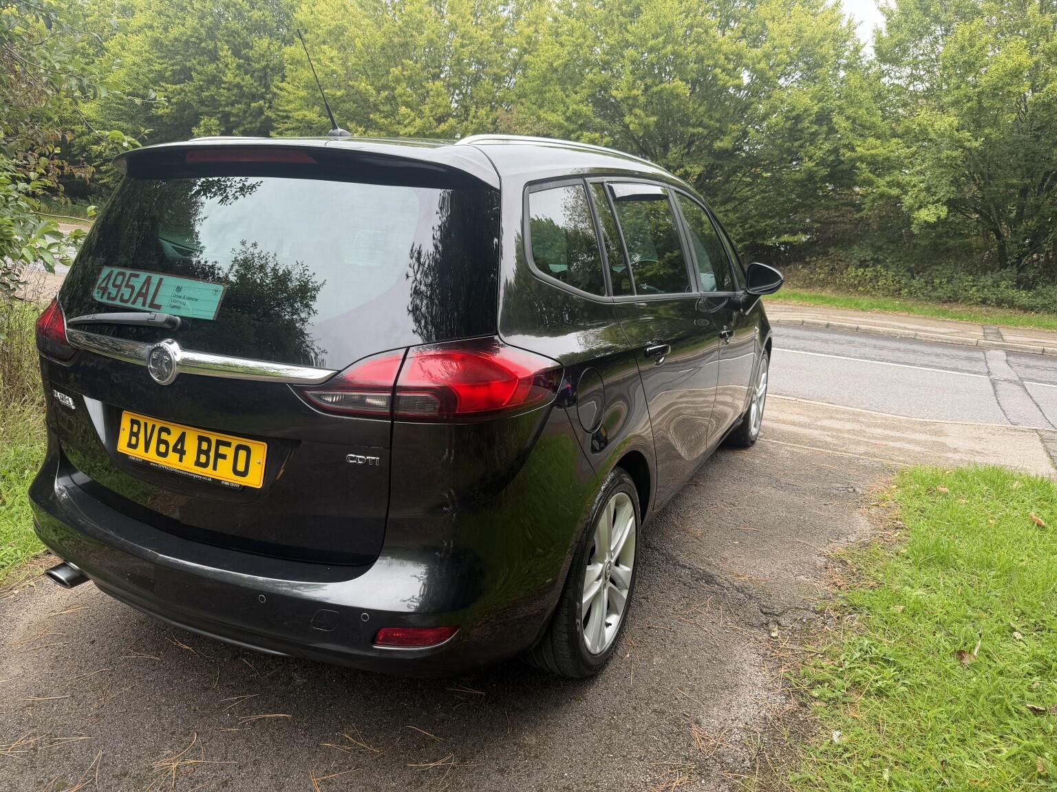 Vauxhall Zafira Tourer view 6