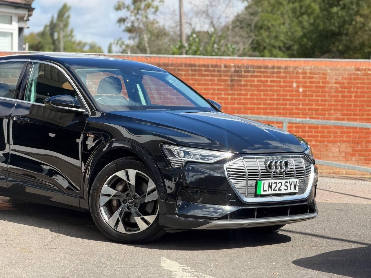 Audi E-Tron view 62
