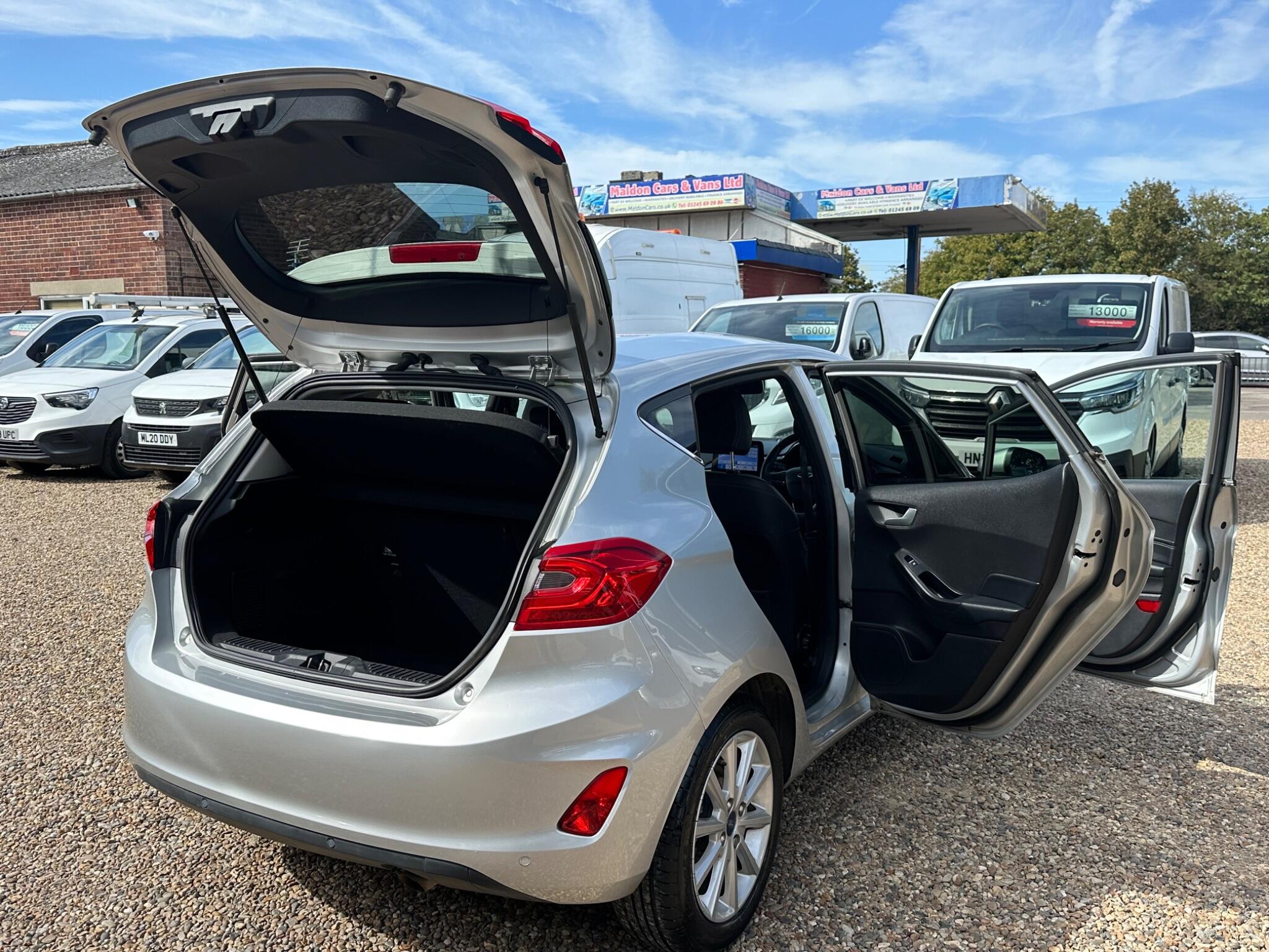 Ford Fiesta view 24