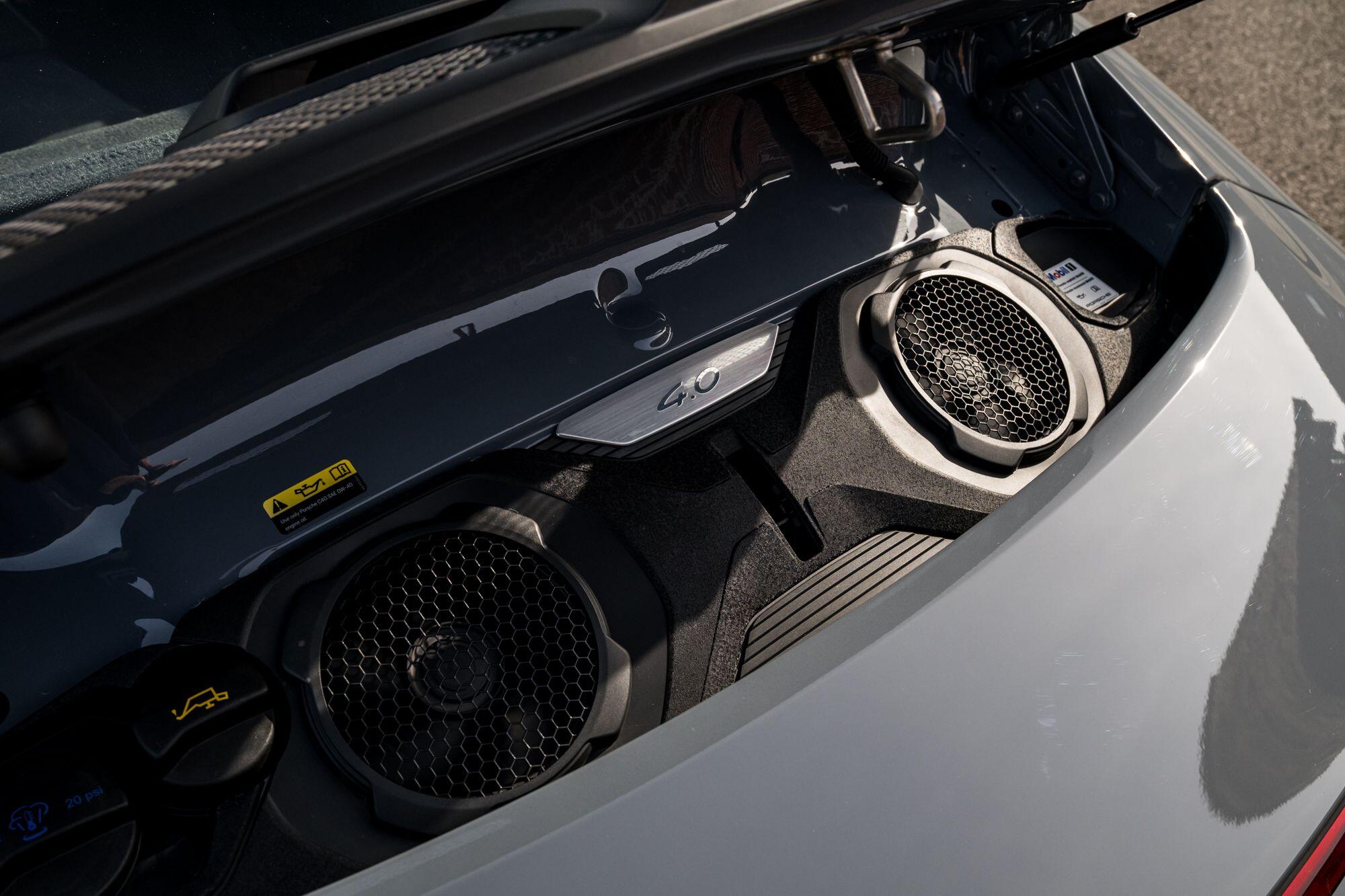 Porsche 911 view 52