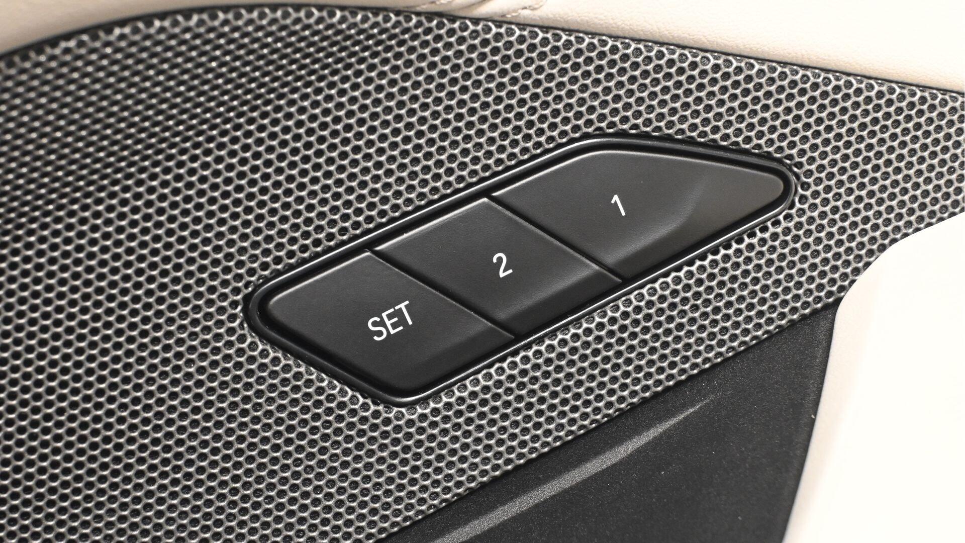 BMW i4 view 31