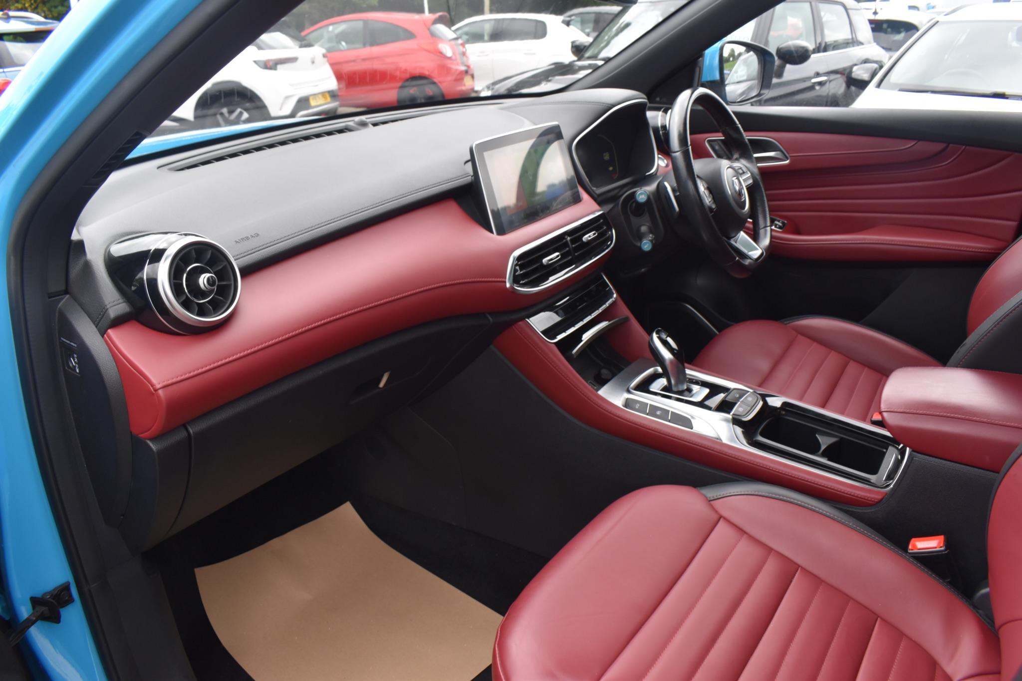 MG HS - 1.5 T-GDI Exclusive DCT Euro 6 (s/s) 5dr - Image 17