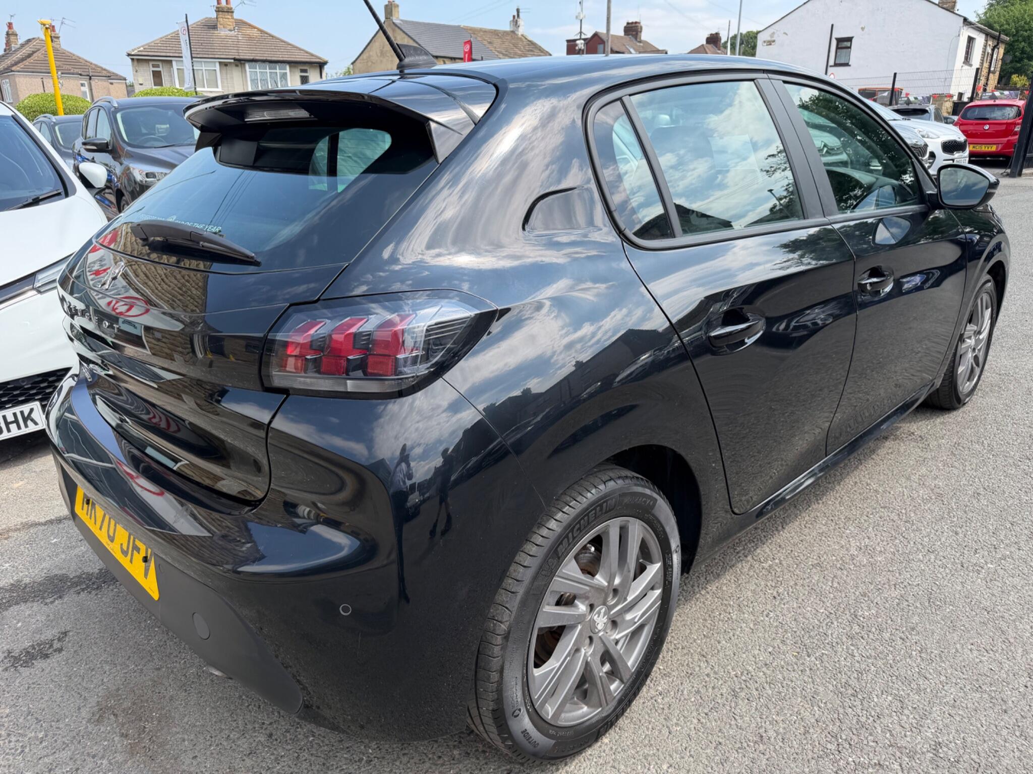 Peugeot 208 view 35