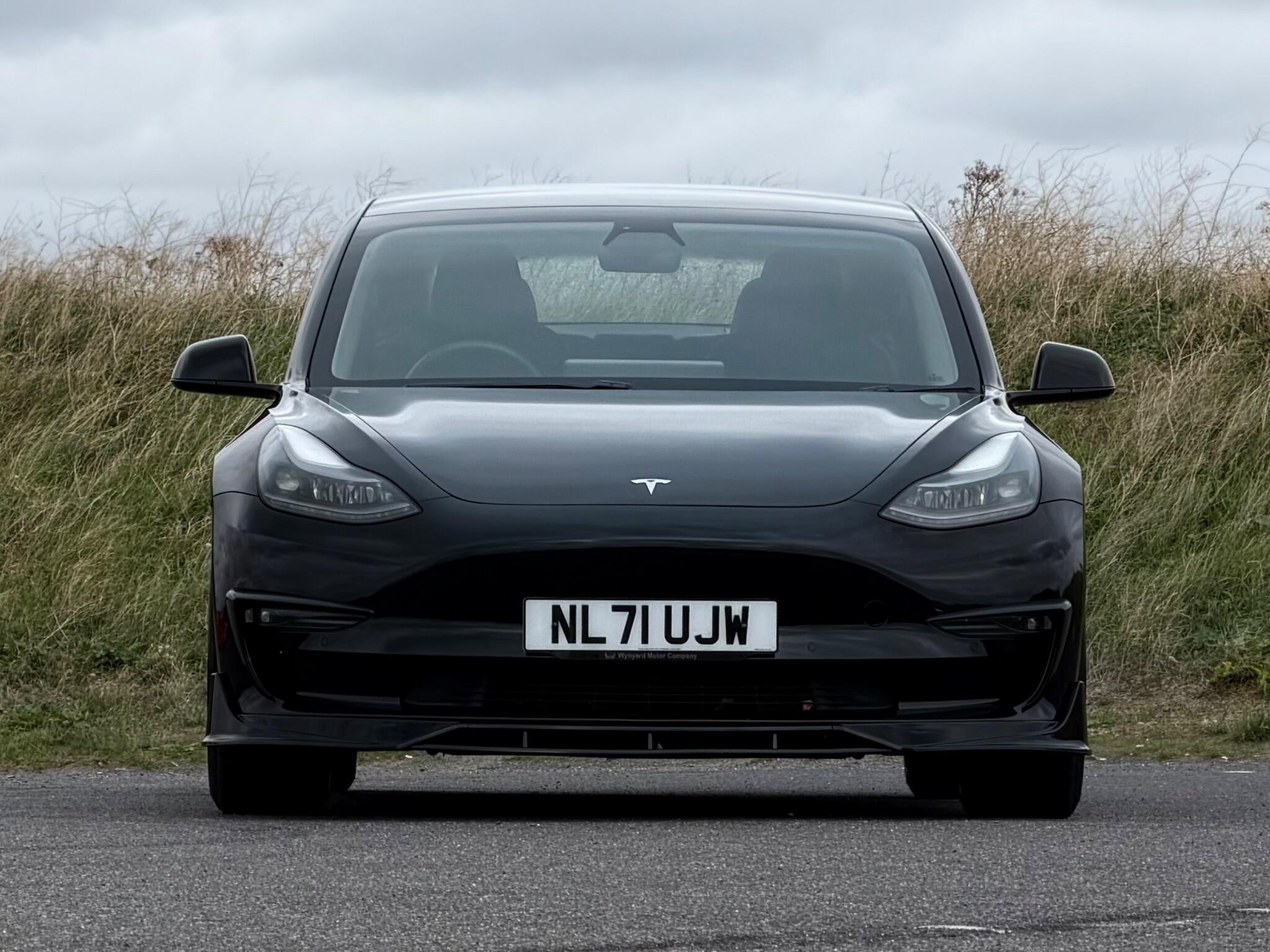 Tesla Model 3 view 42