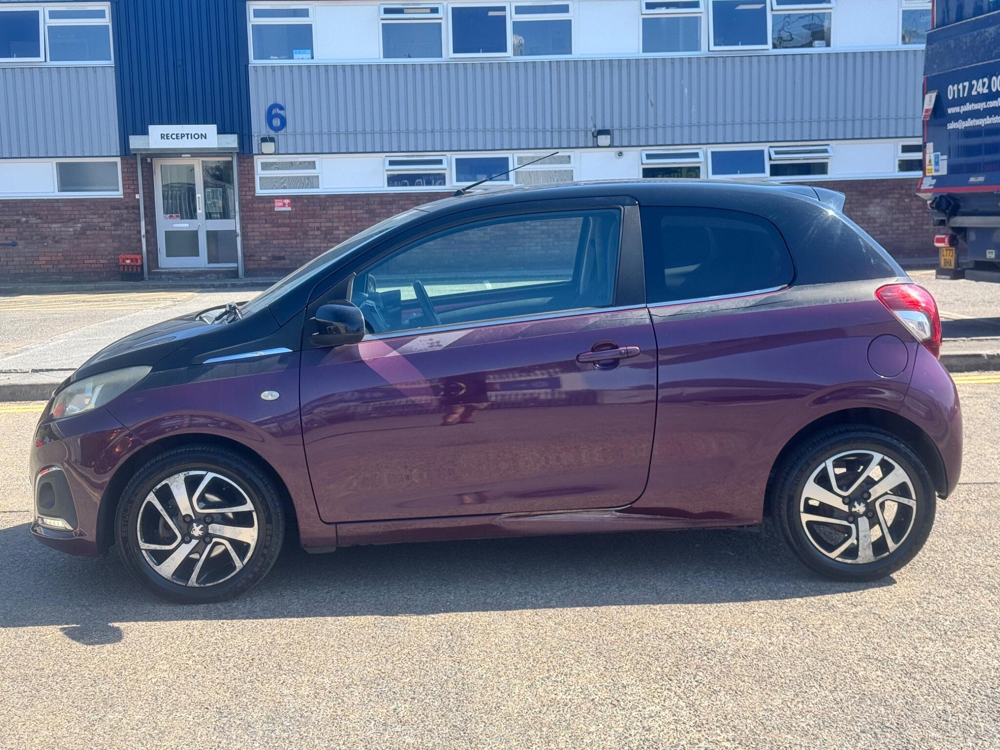 Peugeot 108 view 9