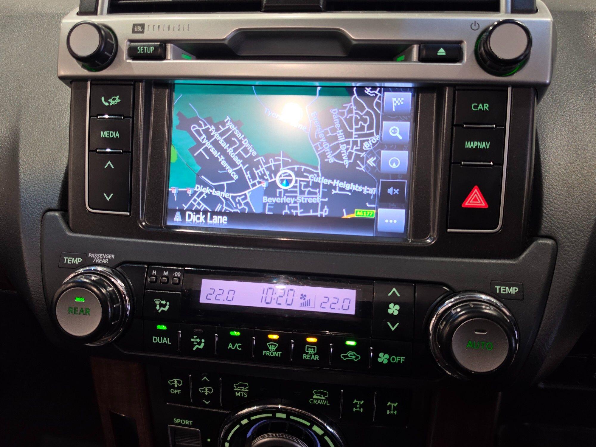 Toyota Land Cruiser view 116