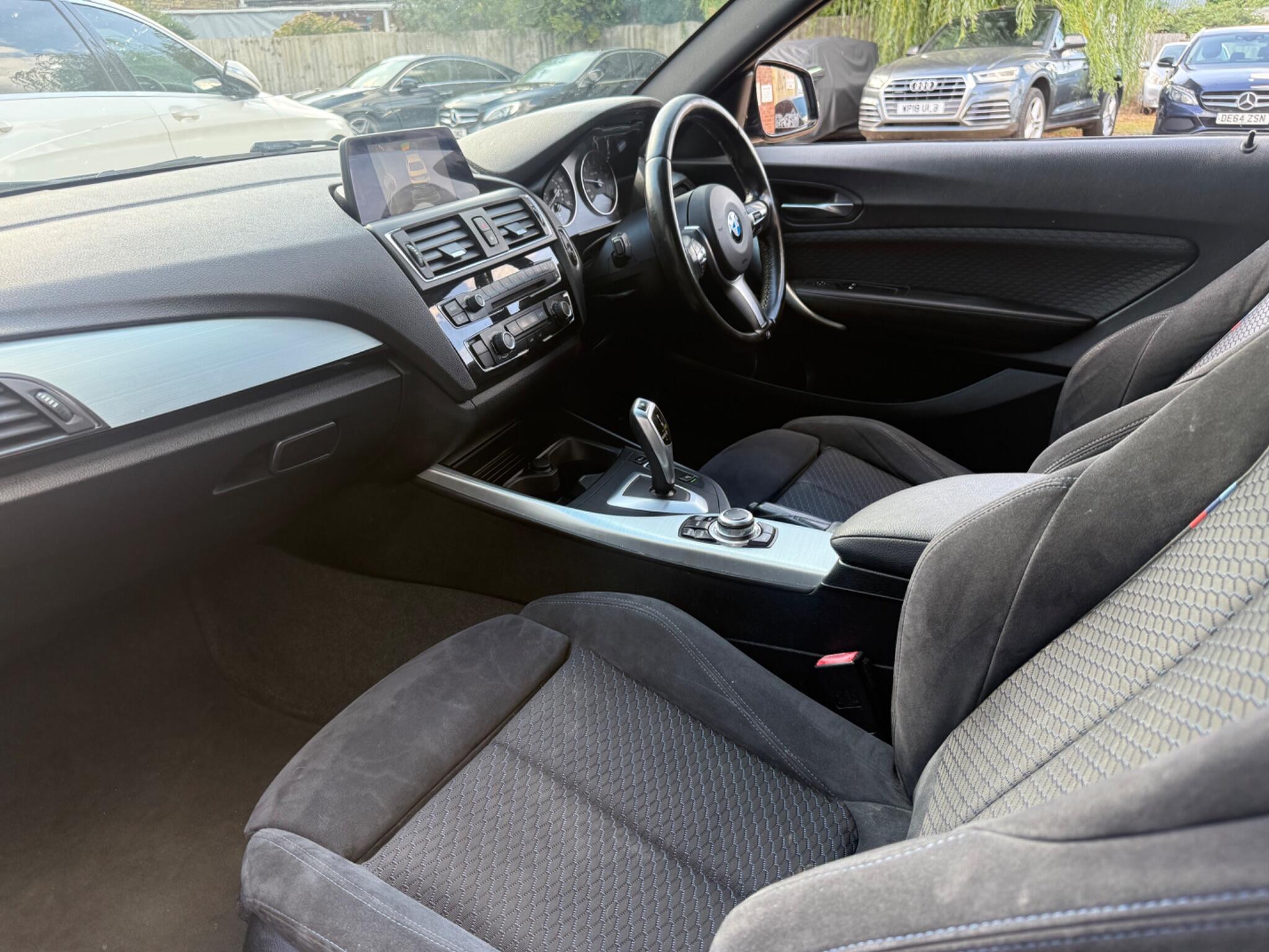 BMW 2 Series view 33