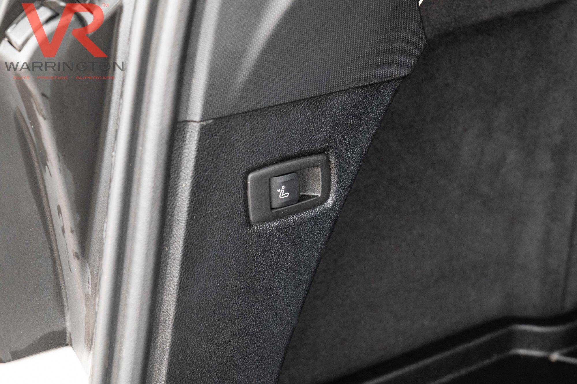 BMW 5 Series view 17
