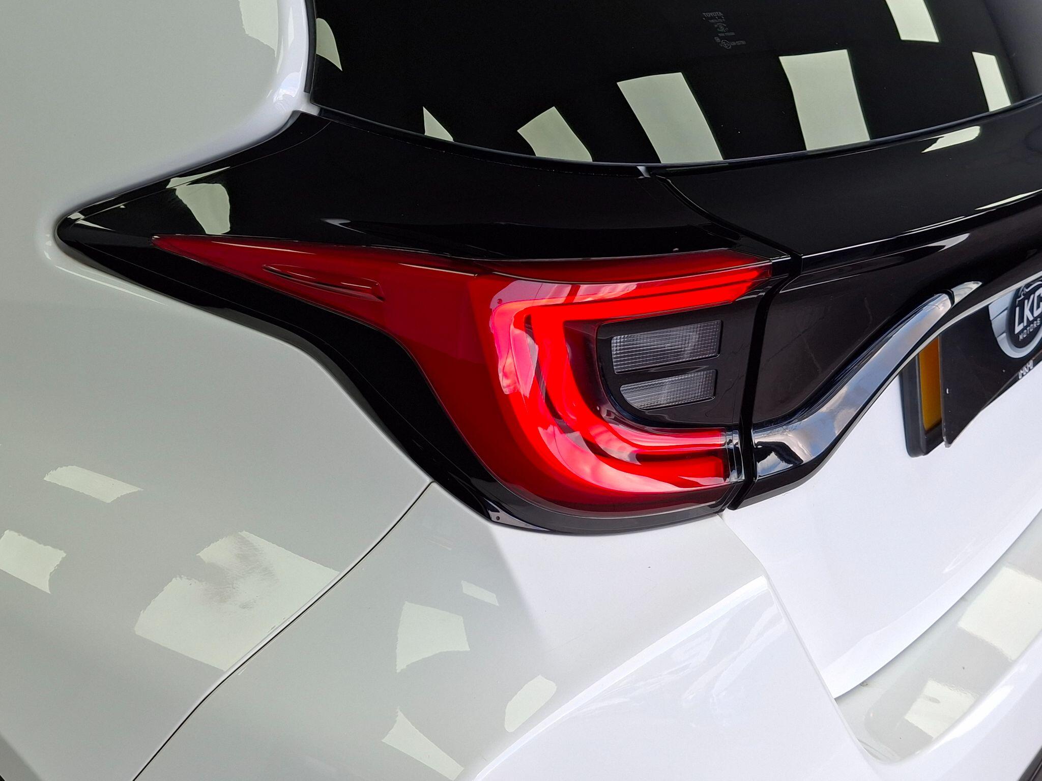 Toyota Yaris view 59