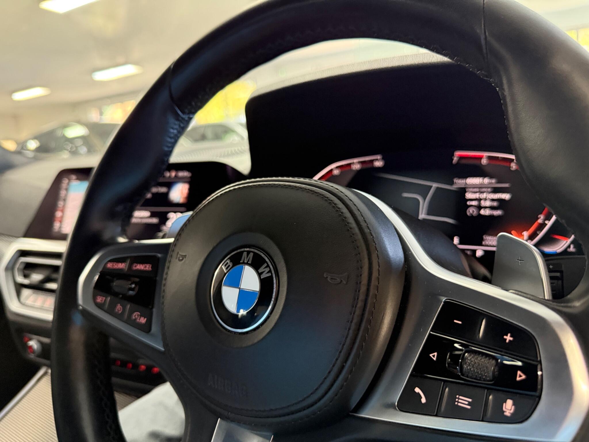 BMW 3 Series view 23