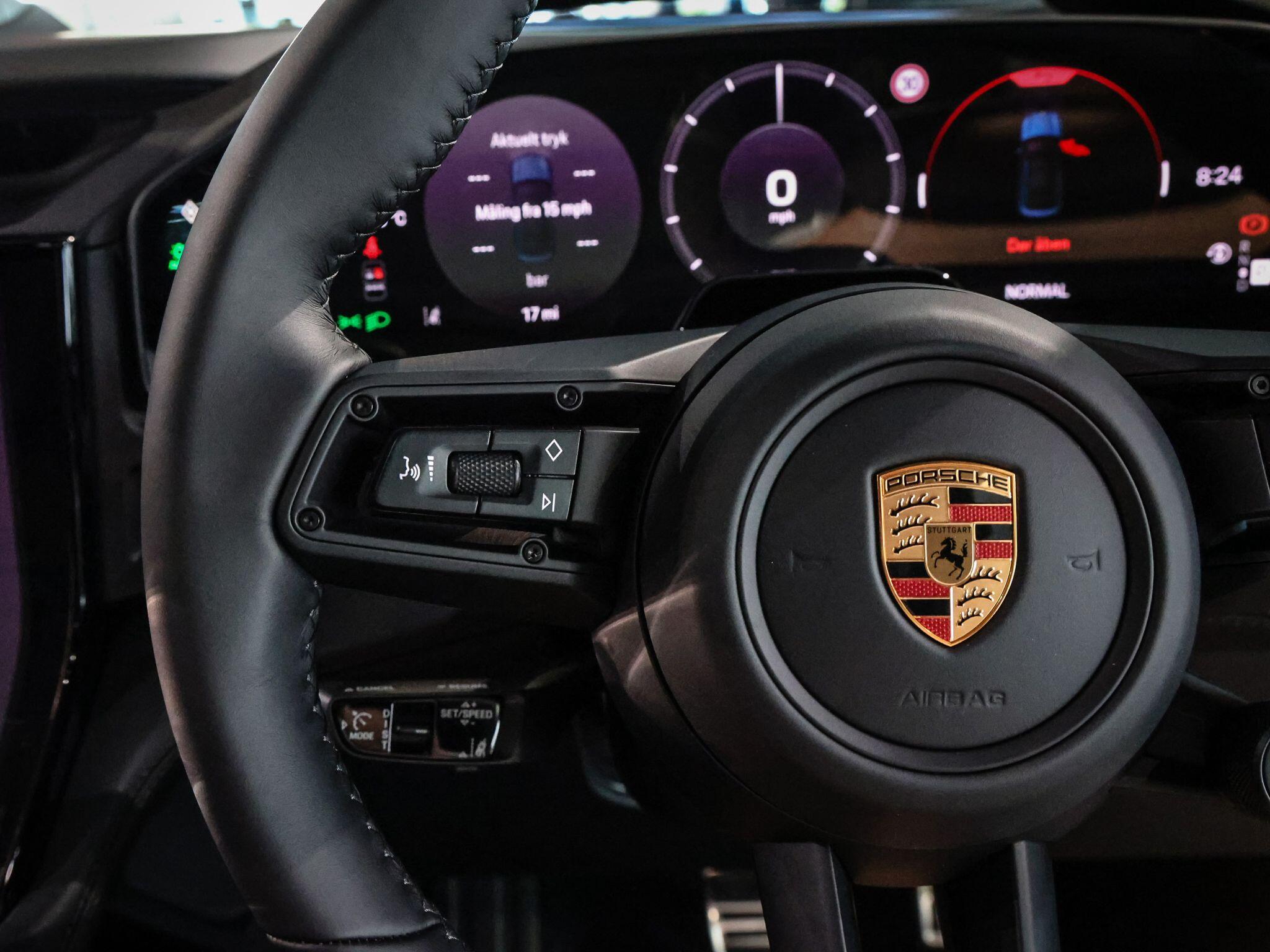 Porsche Cayenne view 18