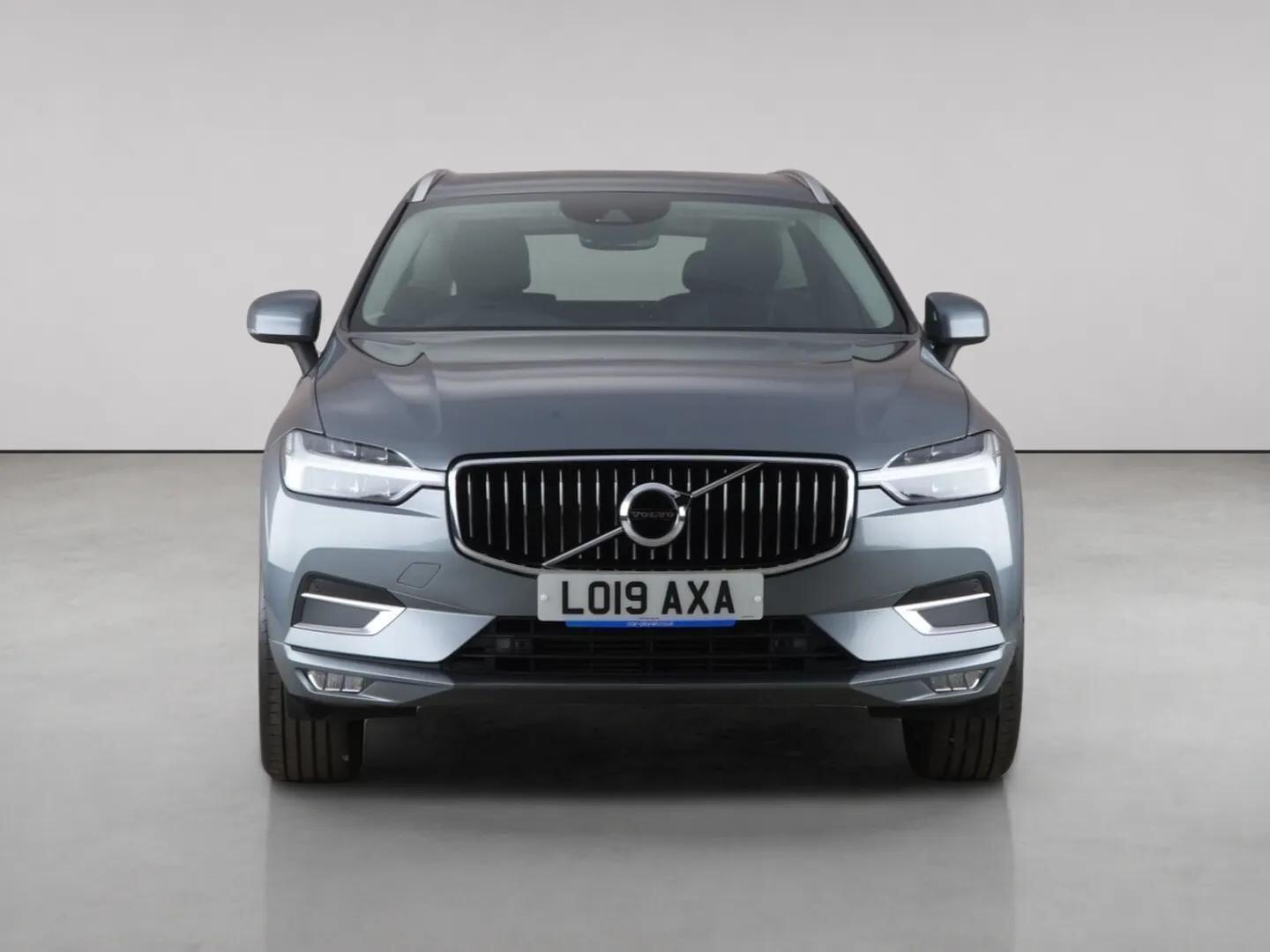 Volvo XC60 view 5