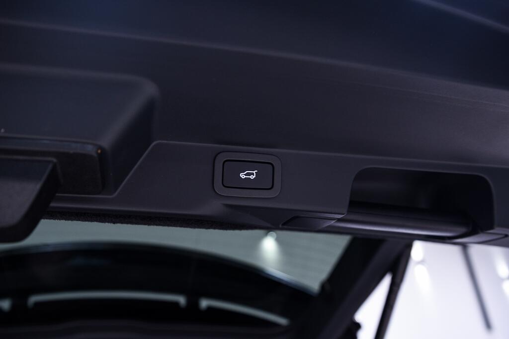 Land Rover Range Rover Sport view 28