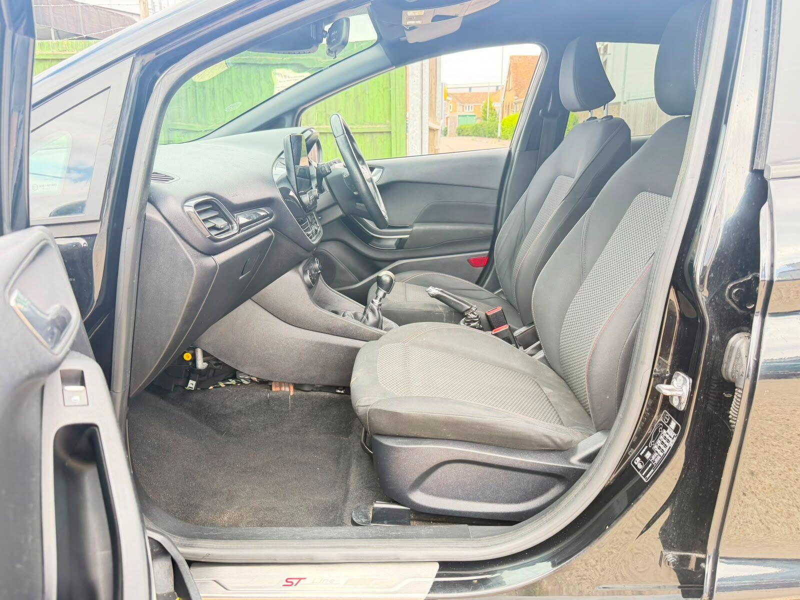 Ford Fiesta view 16