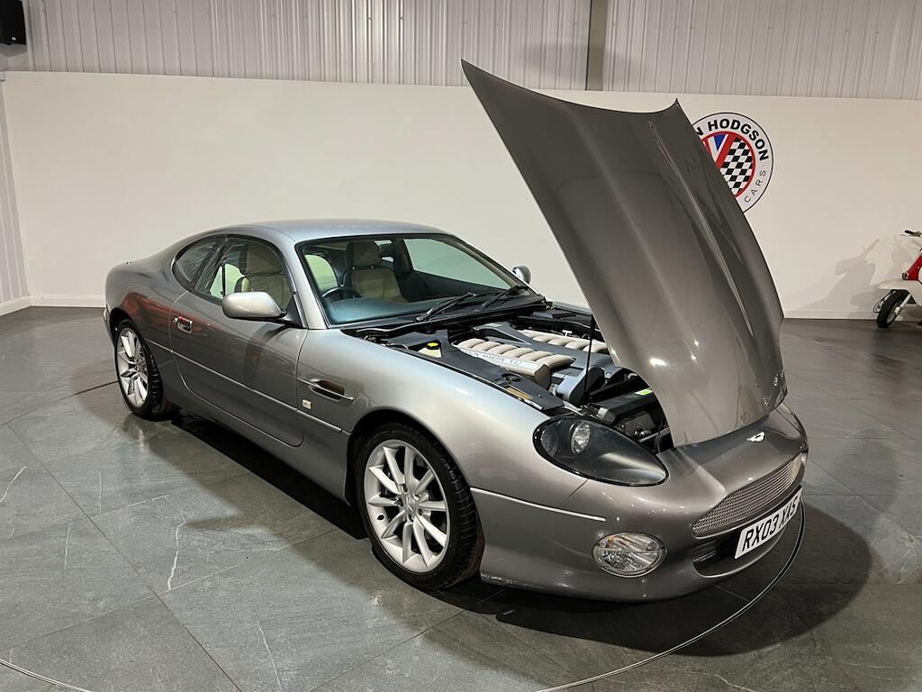 Aston Martin DB7 view 40