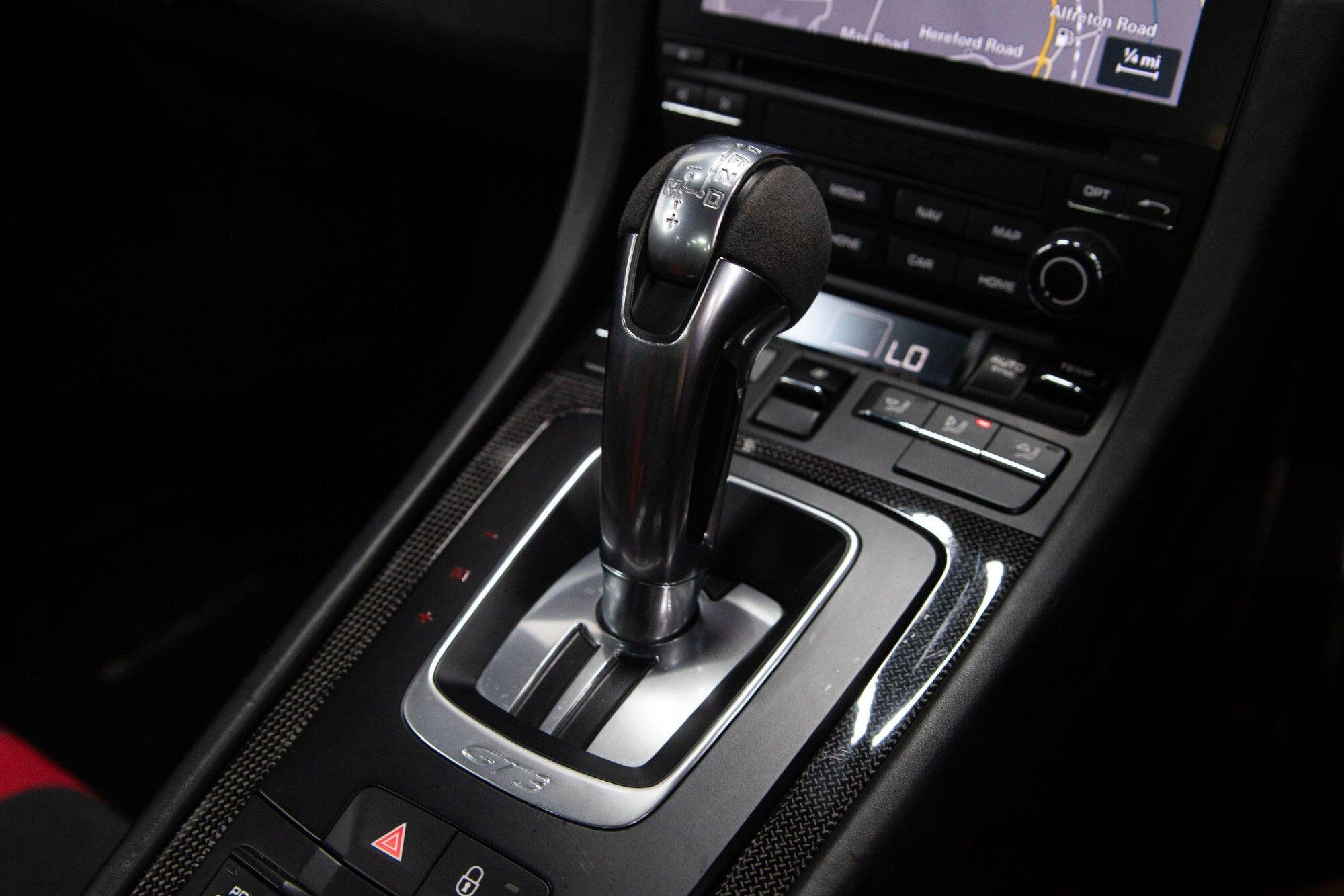Porsche 911 view 36