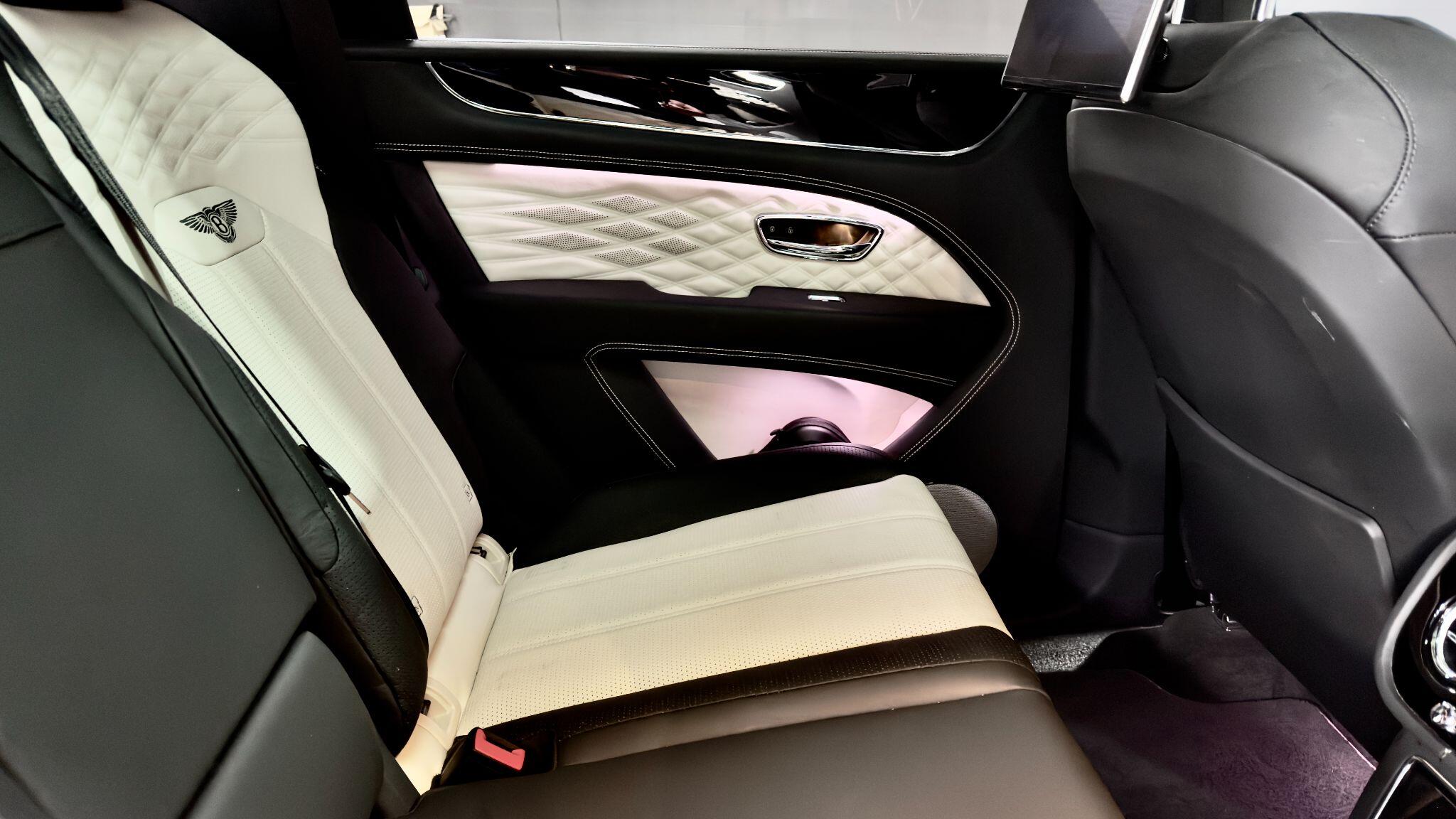 Bentley Bentayga view 51