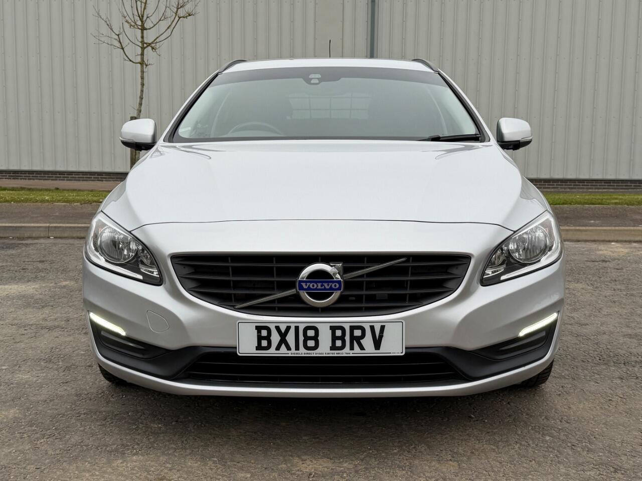 Volvo V60 view 3