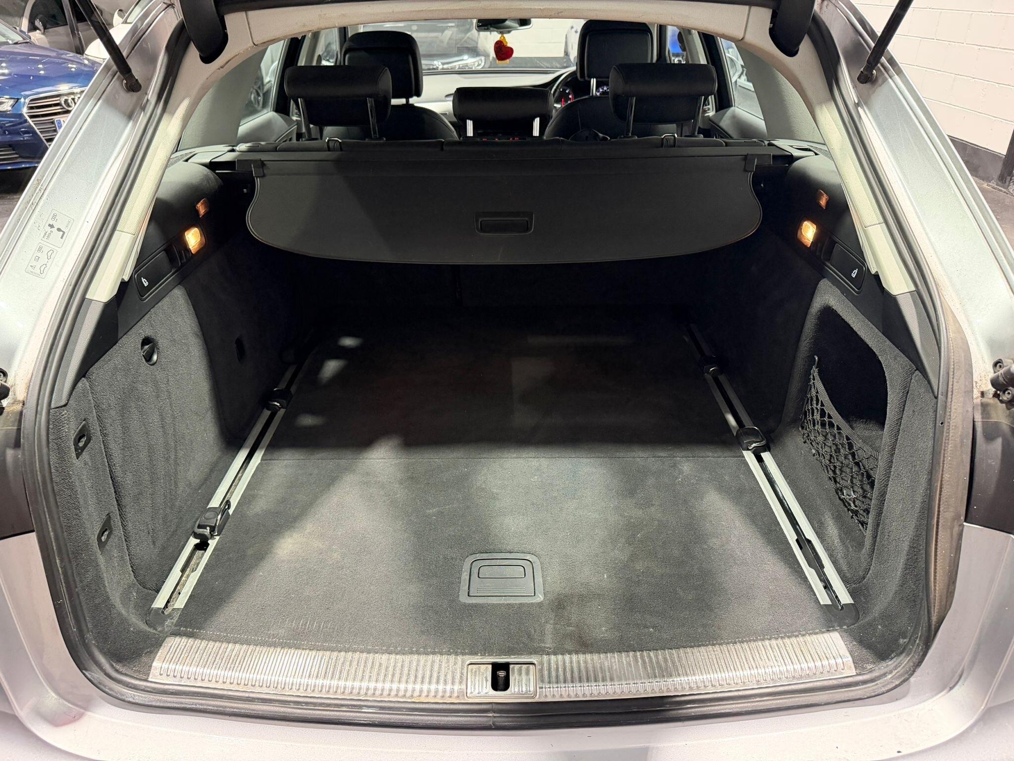 Audi A6 view 32