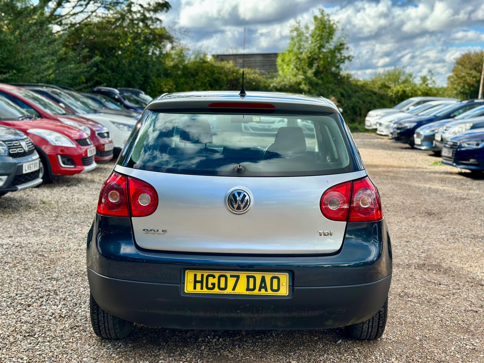Volkswagen Golf view 11