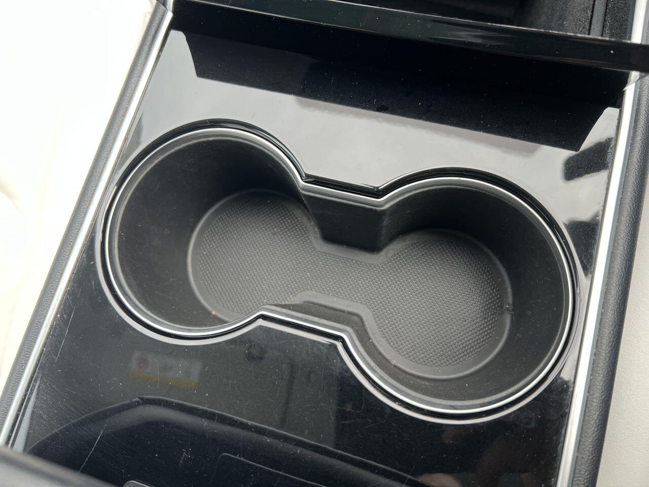 Tesla Model 3 view 34