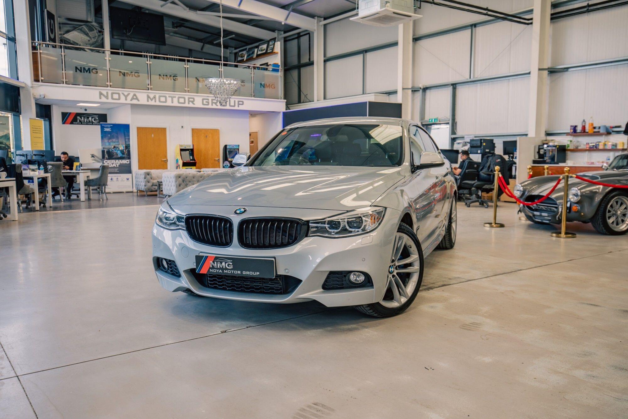 BMW 3 Series view 4