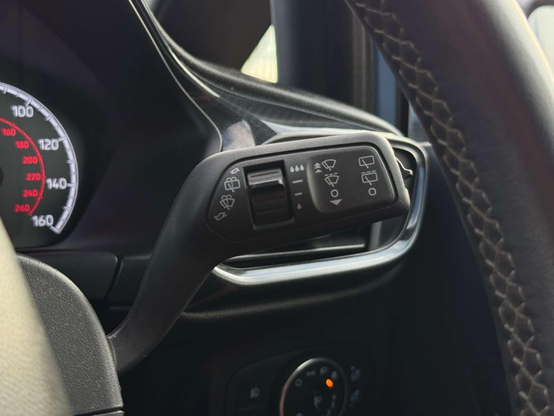 Ford Fiesta view 53
