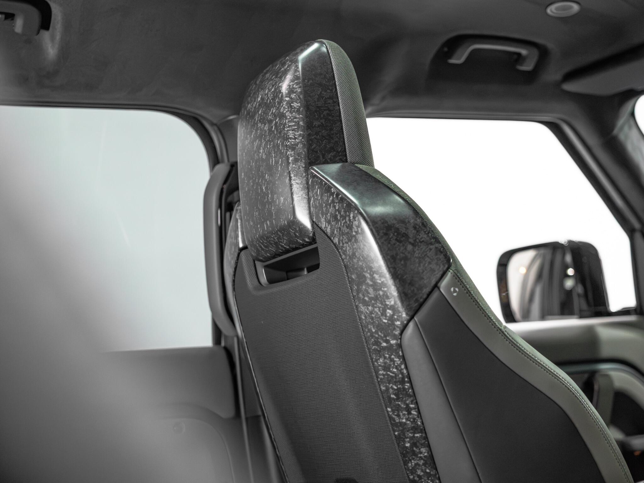 Land Rover Defender view 27