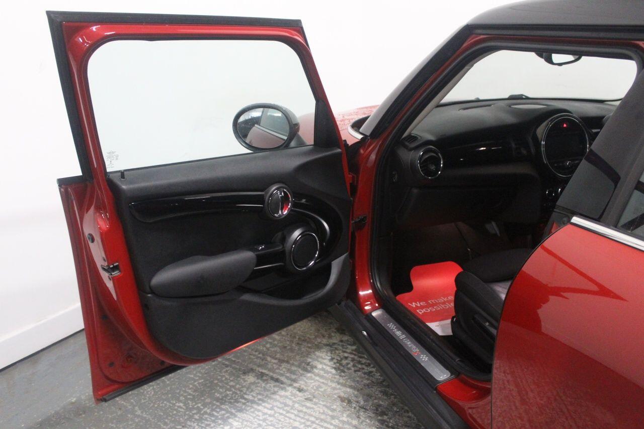 Mini Hatch view 25