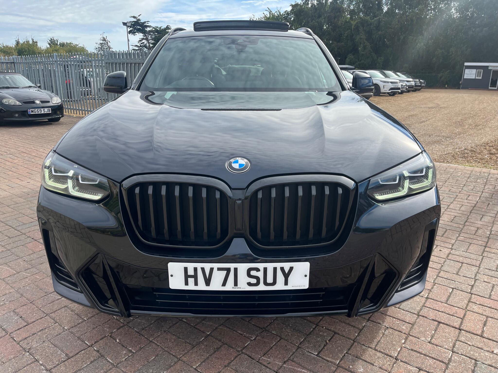 BMW X3 view 8