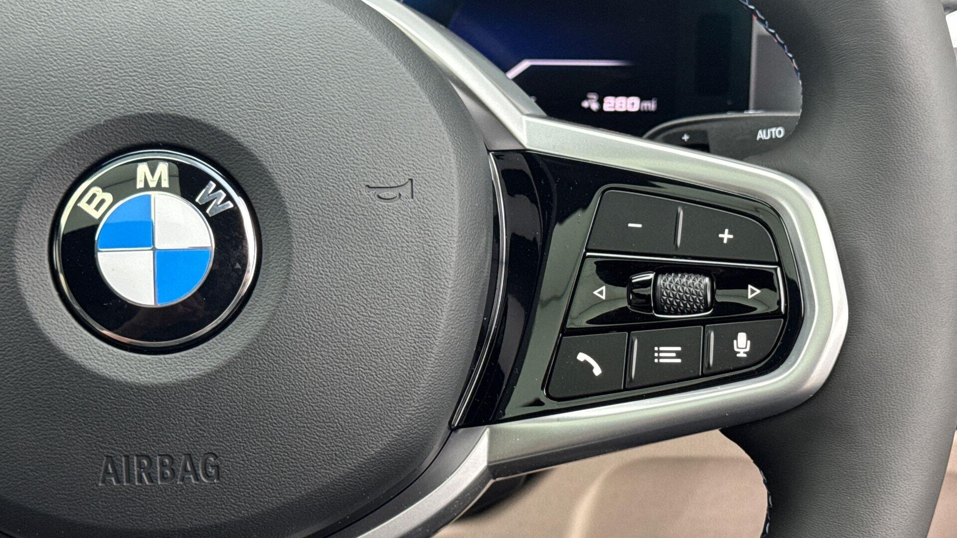 BMW i4 view 18