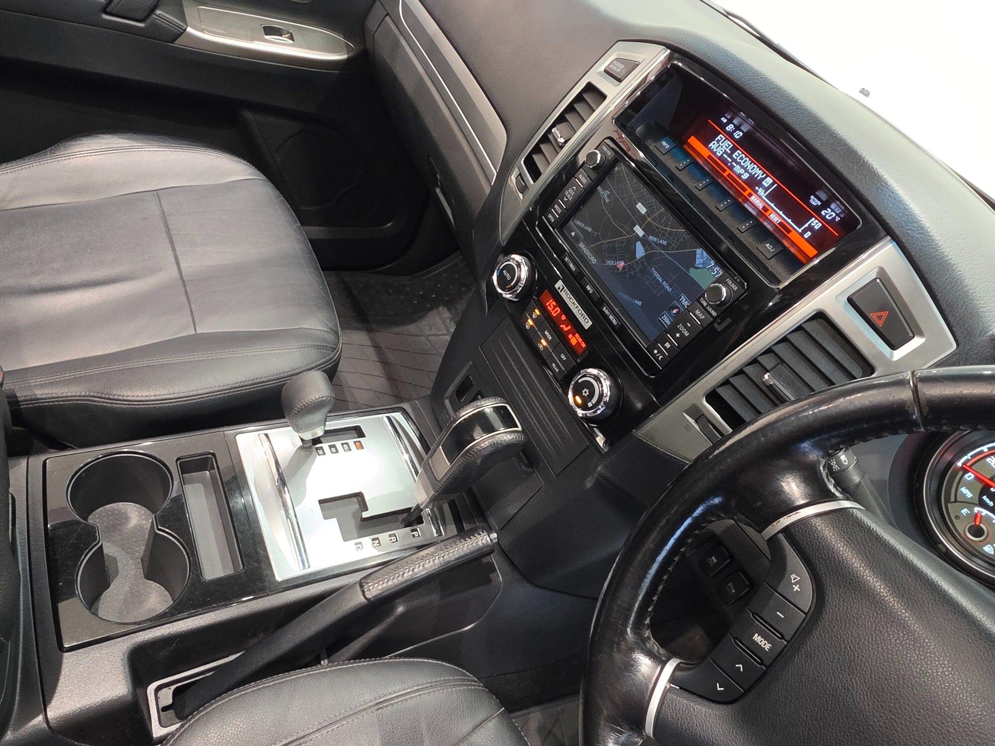 Mitsubishi Shogun view 32