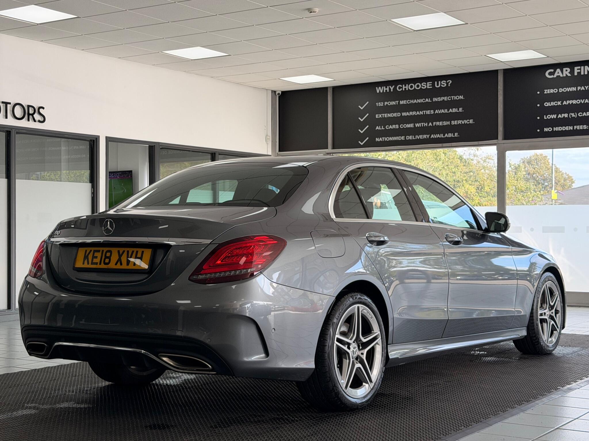Mercedes-Benz C-Class view 9
