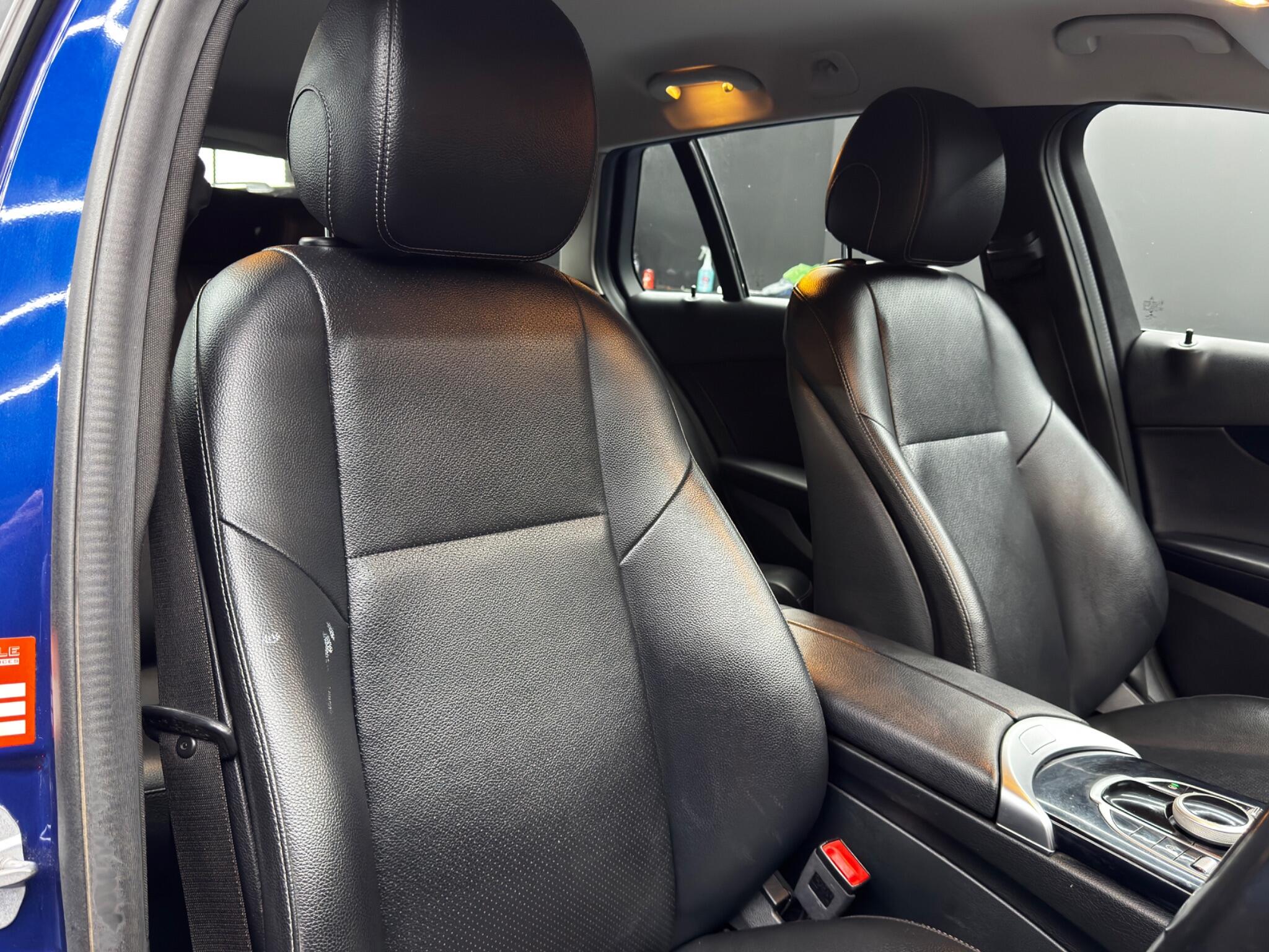 Mercedes-Benz C-Class view 12