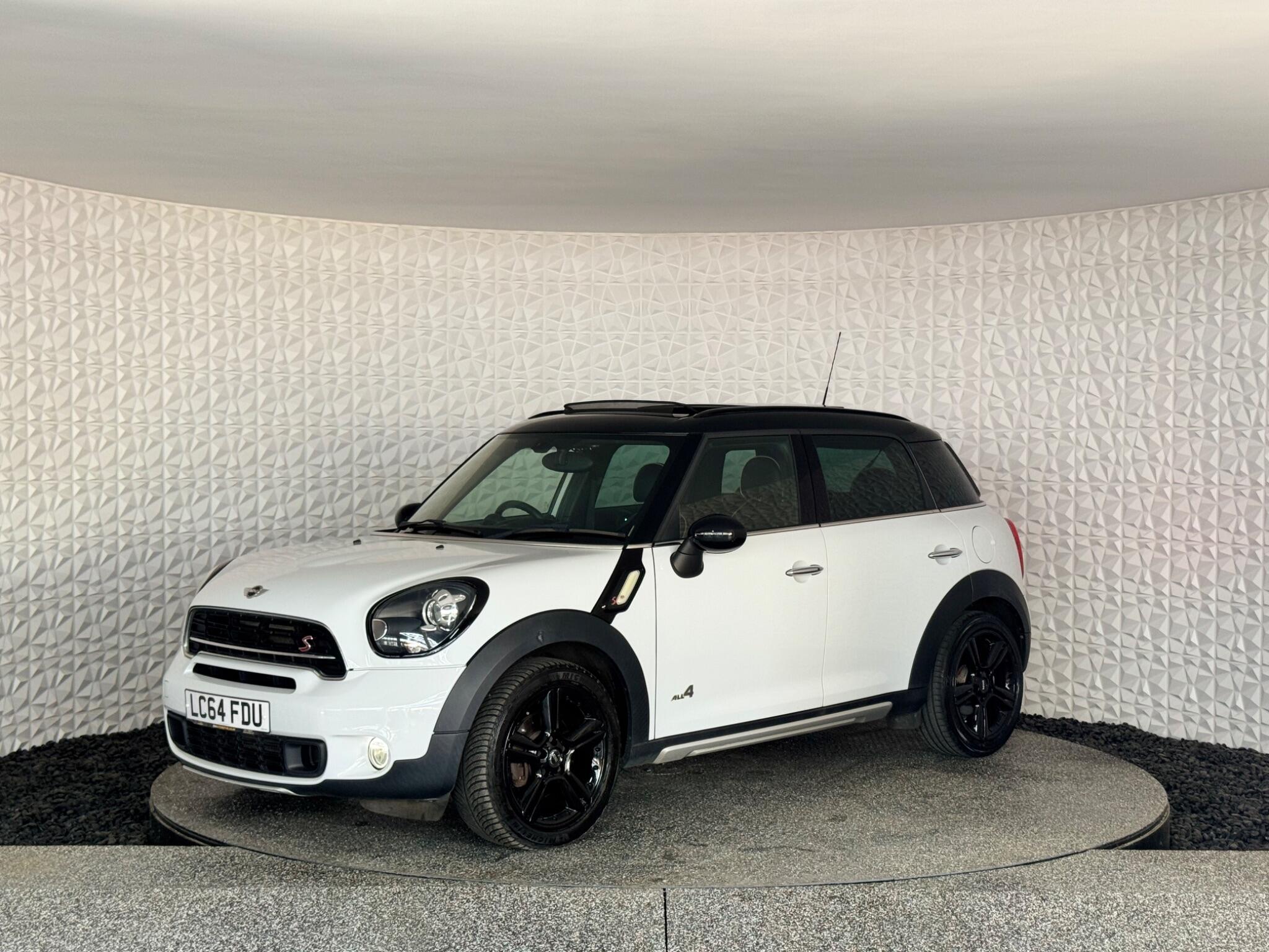 Mini Countryman view 24