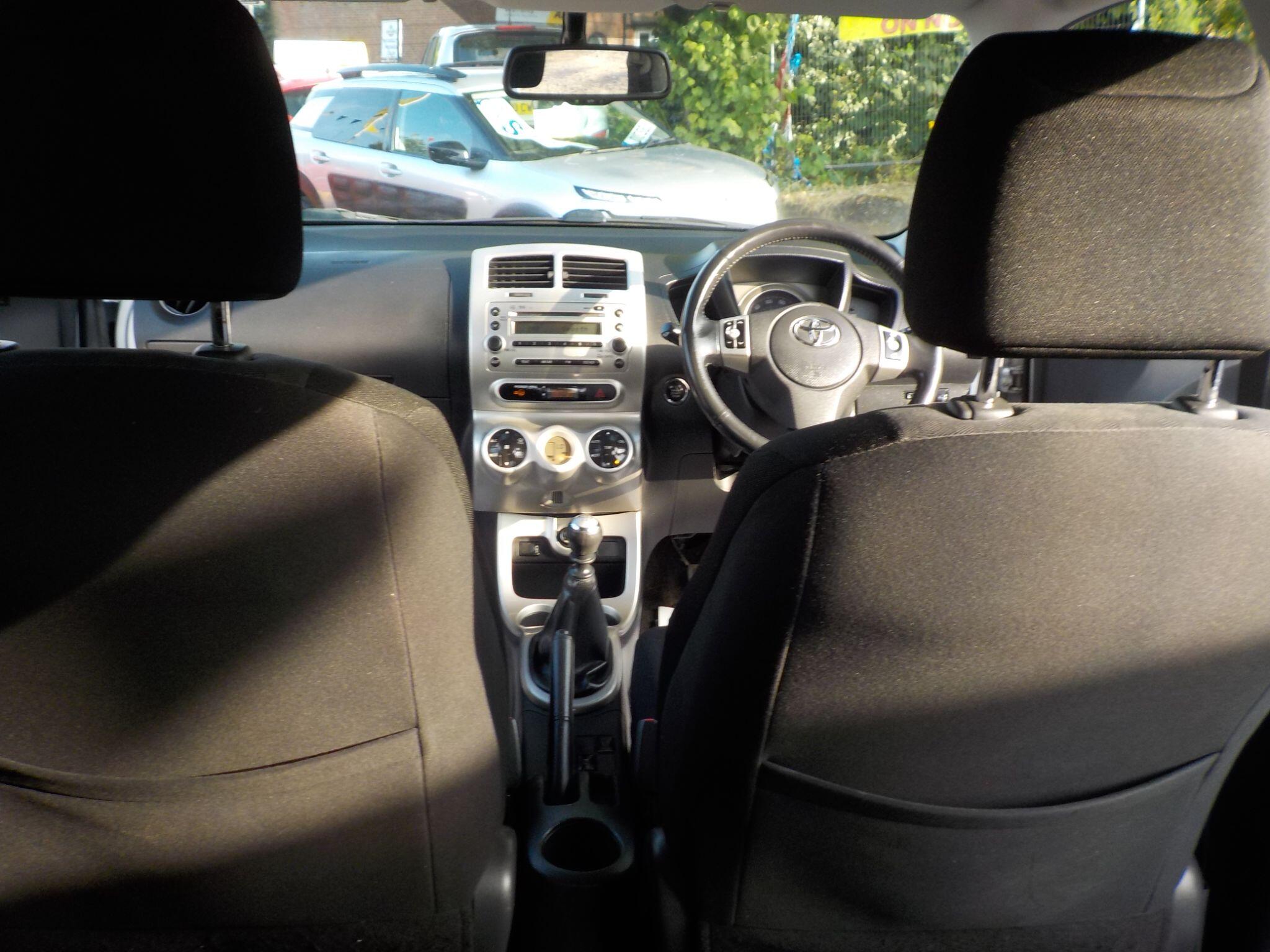 Toyota Urban Cruiser 1.33 Dual VVT-i Euro 4 (s/s) 5dr