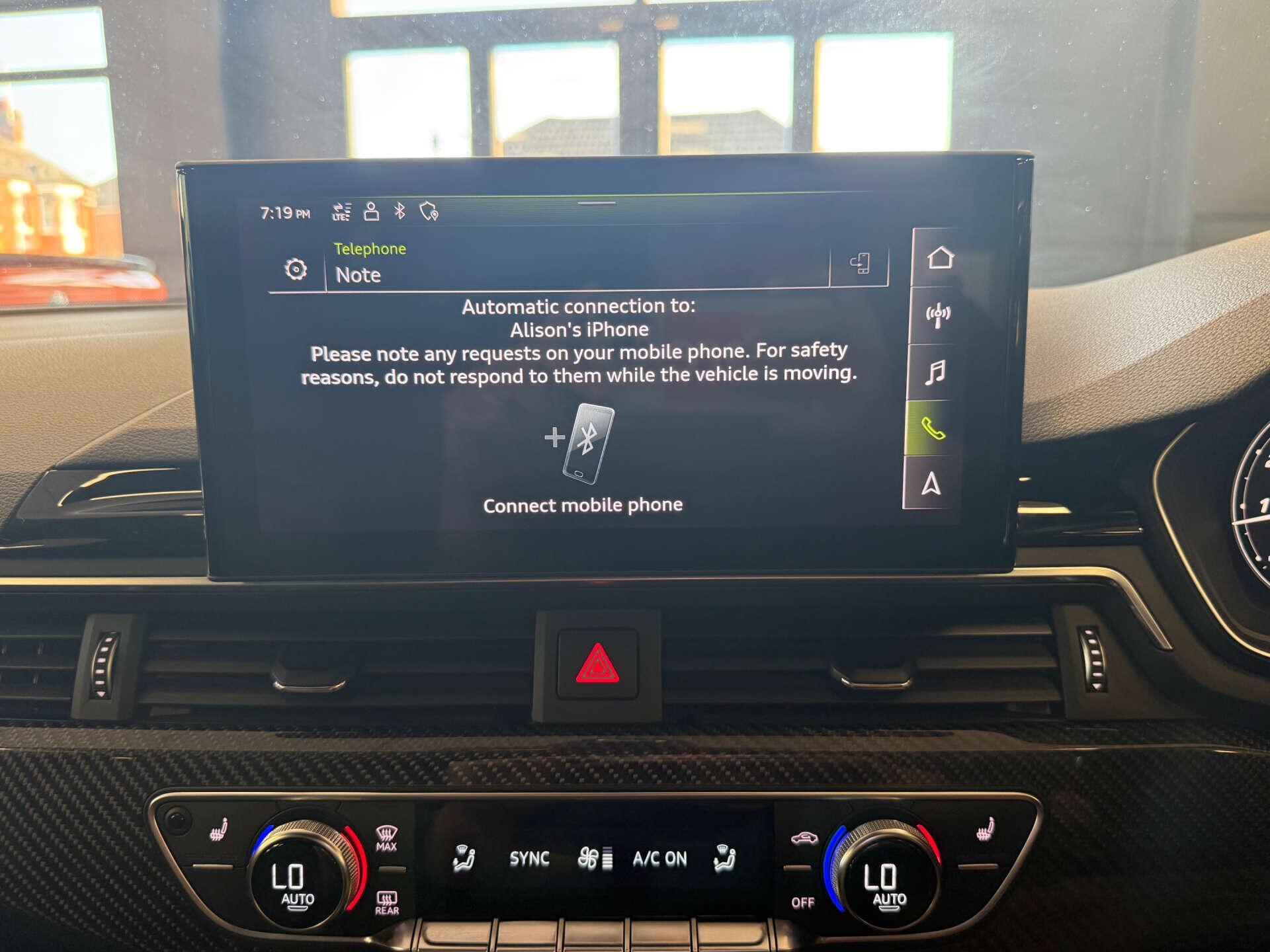Audi RS4 view 25