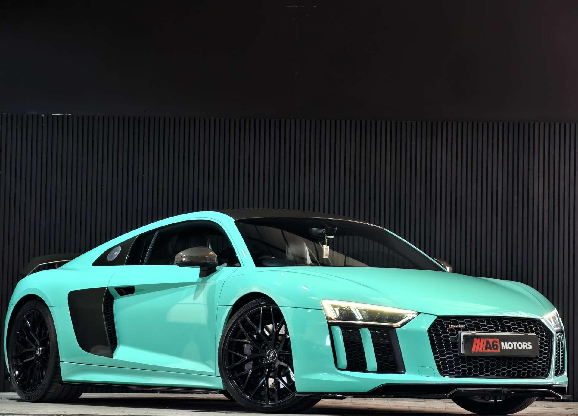 Audi R8 view 6