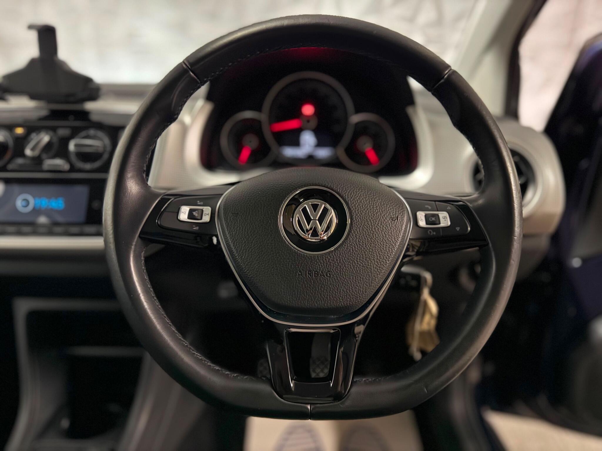 Volkswagen Up! view 4