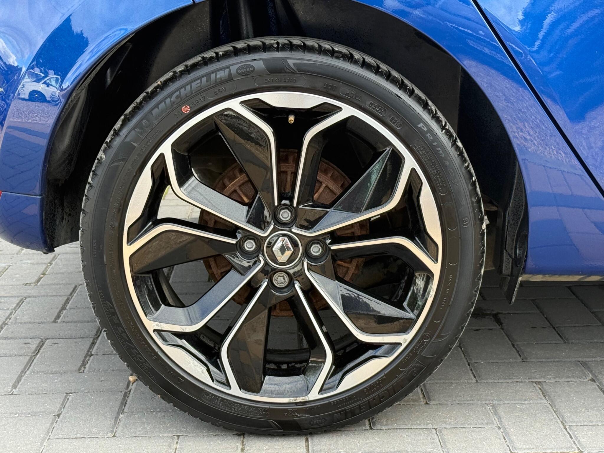 Renault Clio view 11