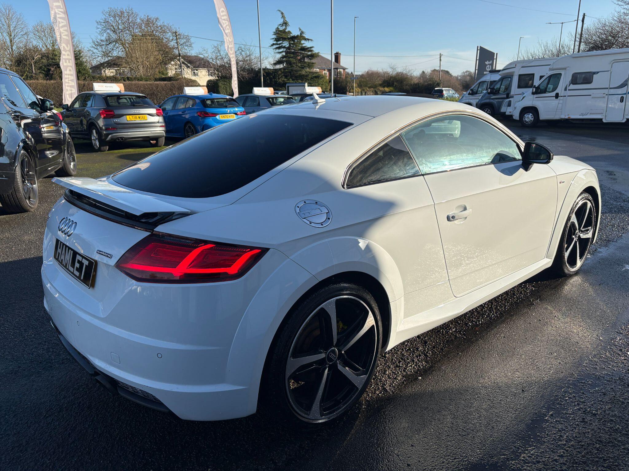 Audi TT view 6