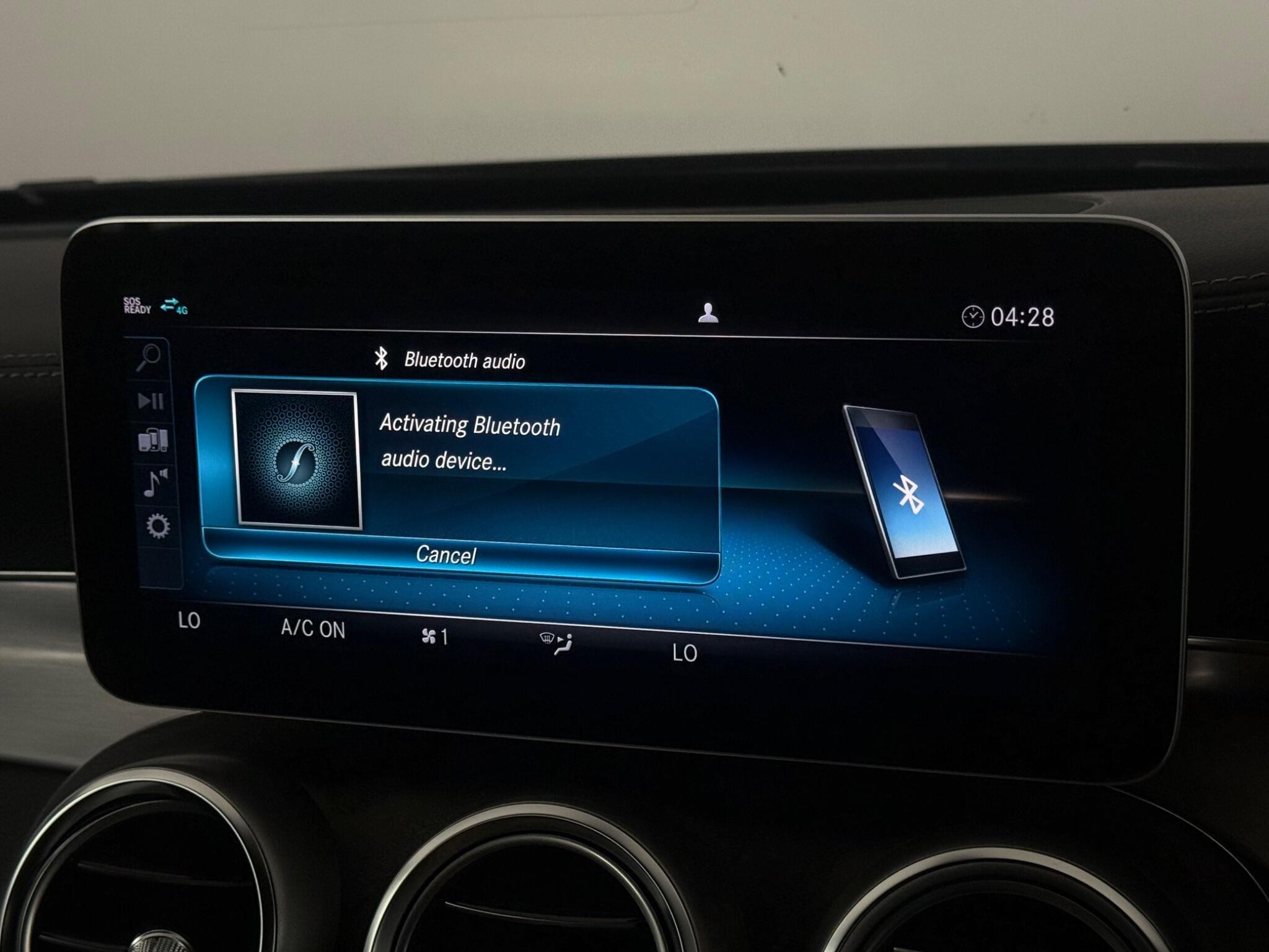 Mercedes-Benz C-Class view 25