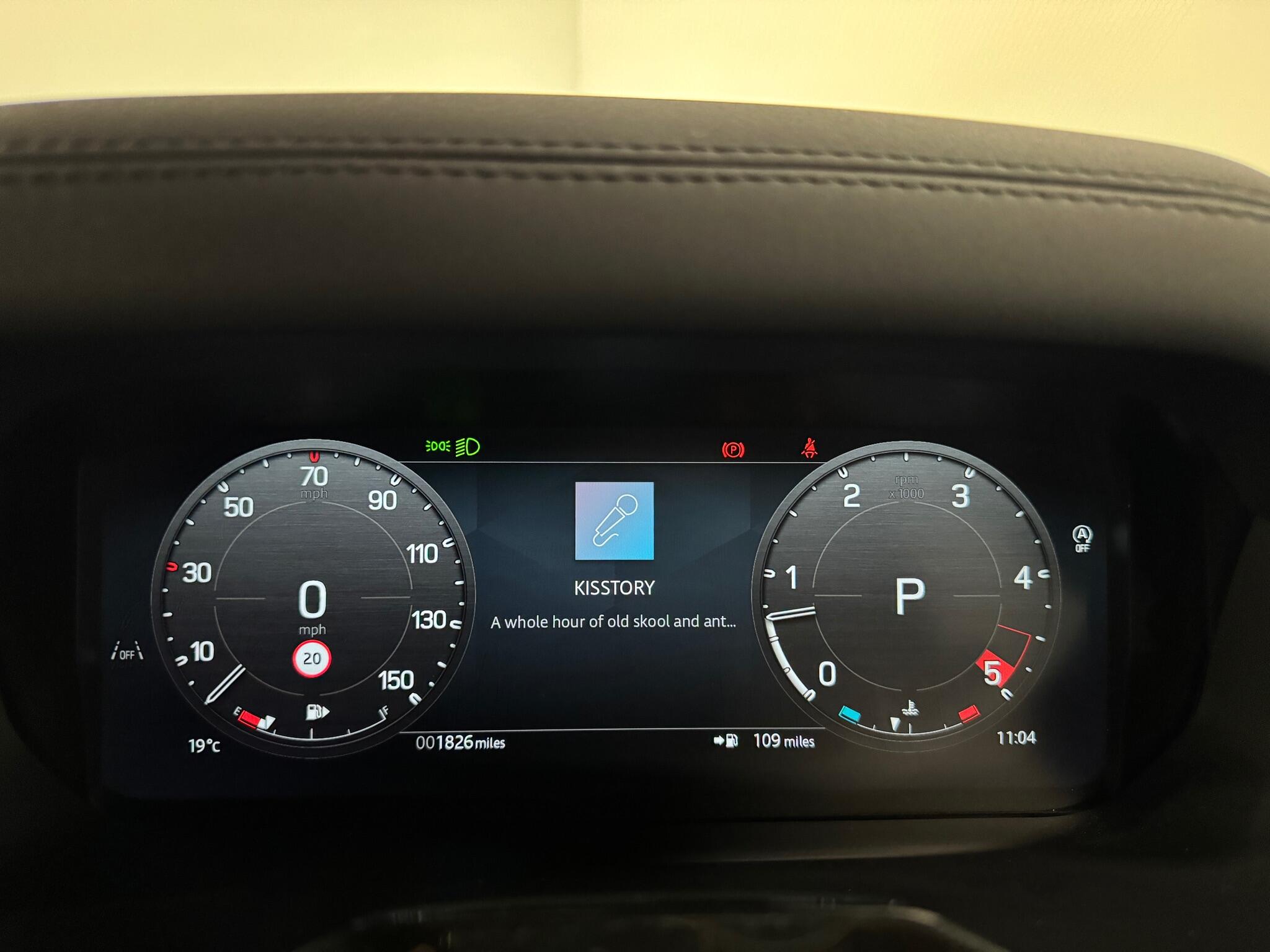 Land Rover Defender view 17