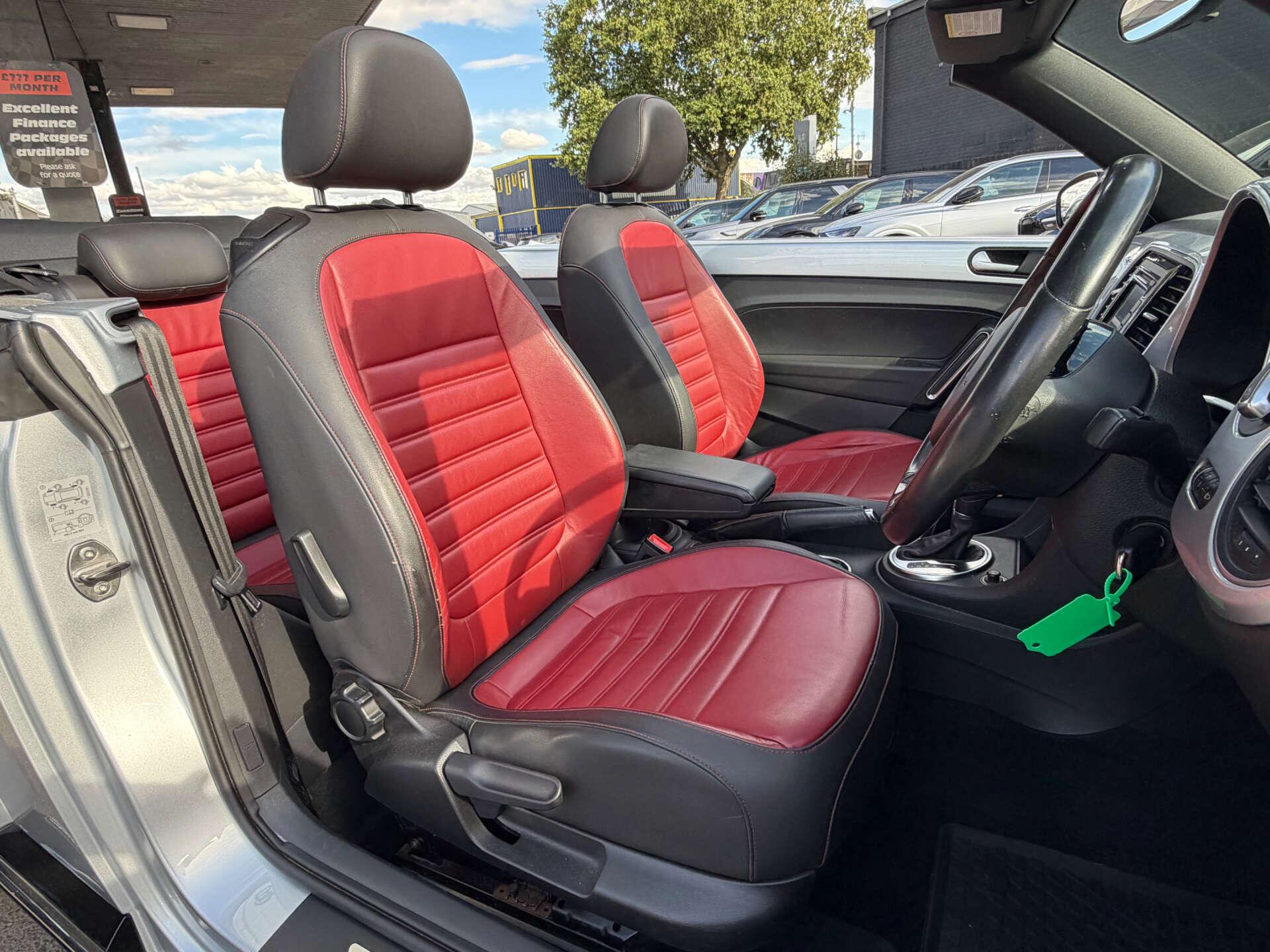 Volkswagen Beetle view 4