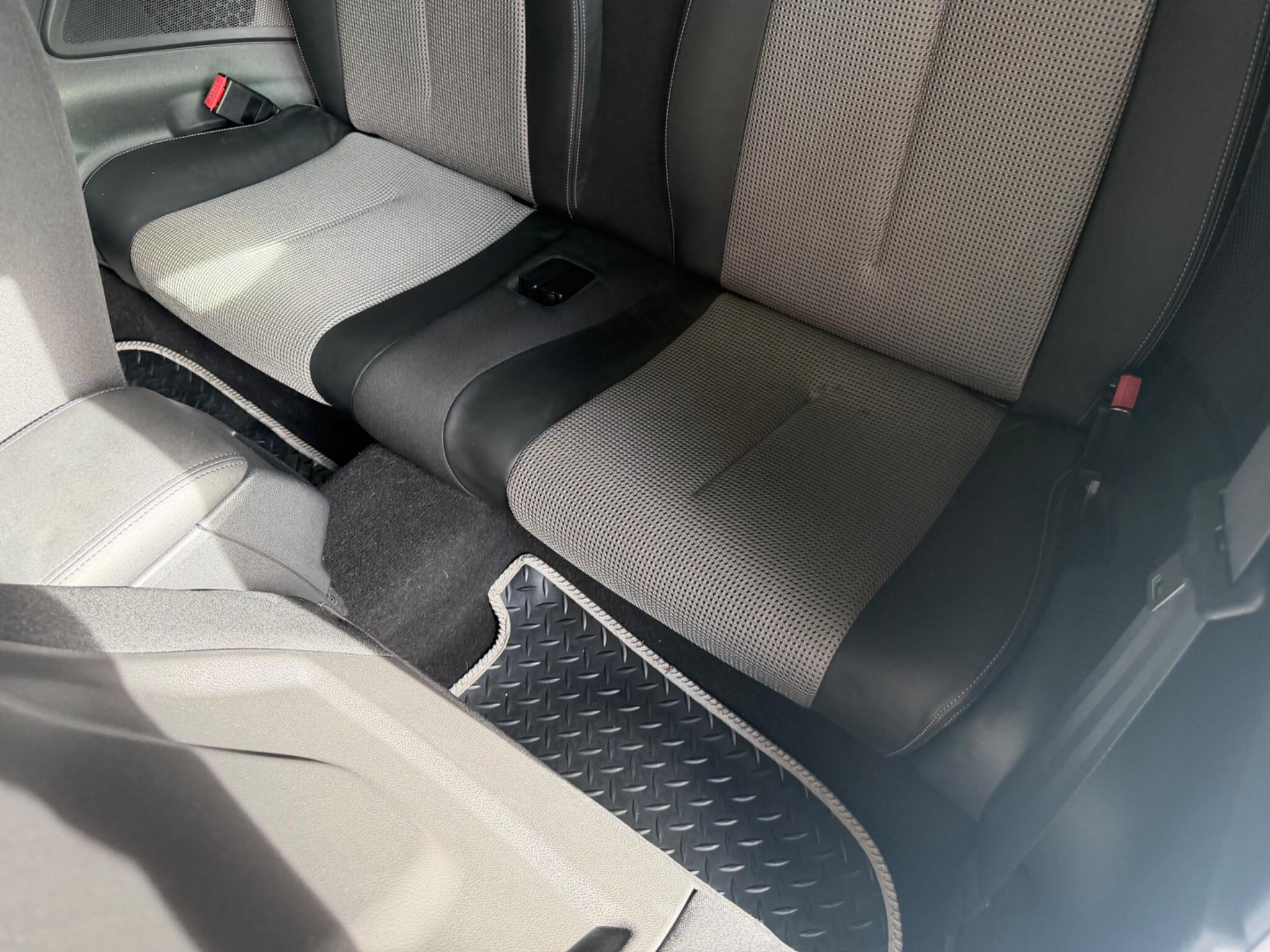 Peugeot RCZ view 57