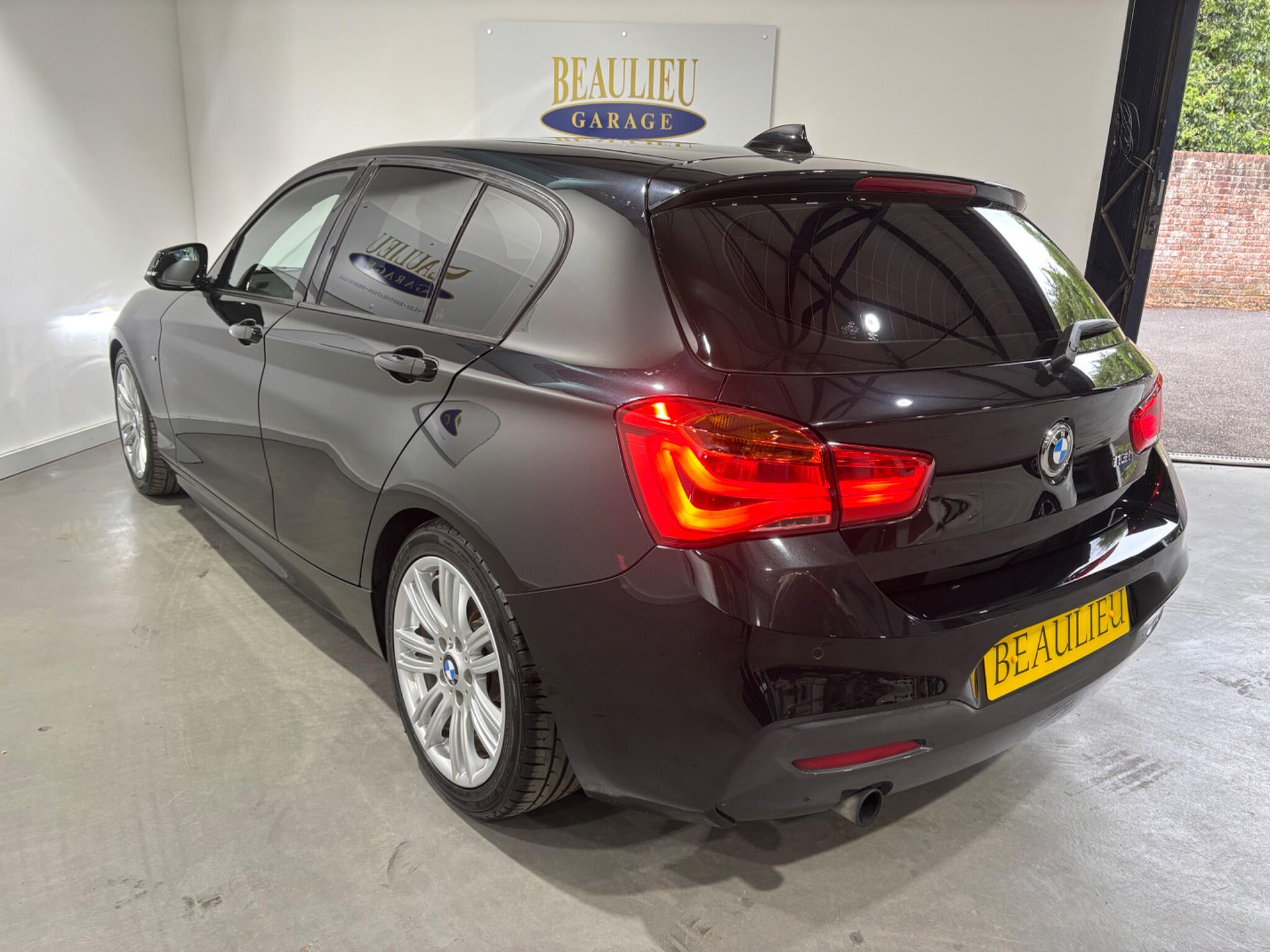 BMW 1 Series view 52