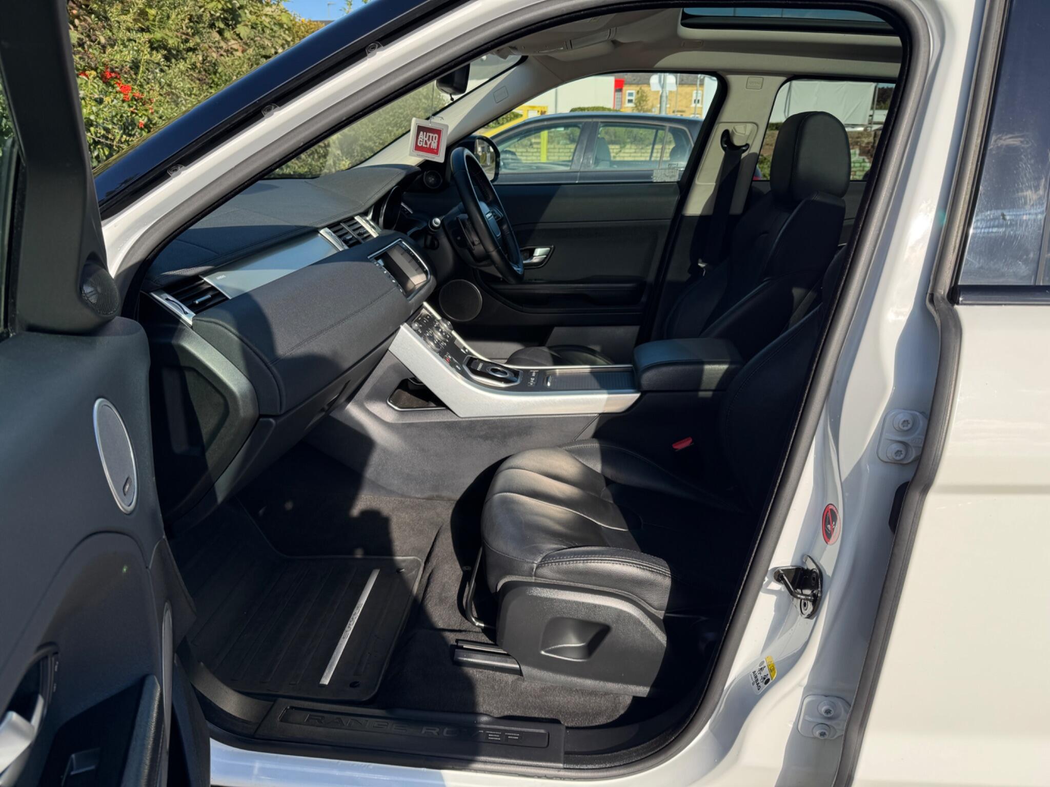 Land Rover Range Rover Evoque view 50