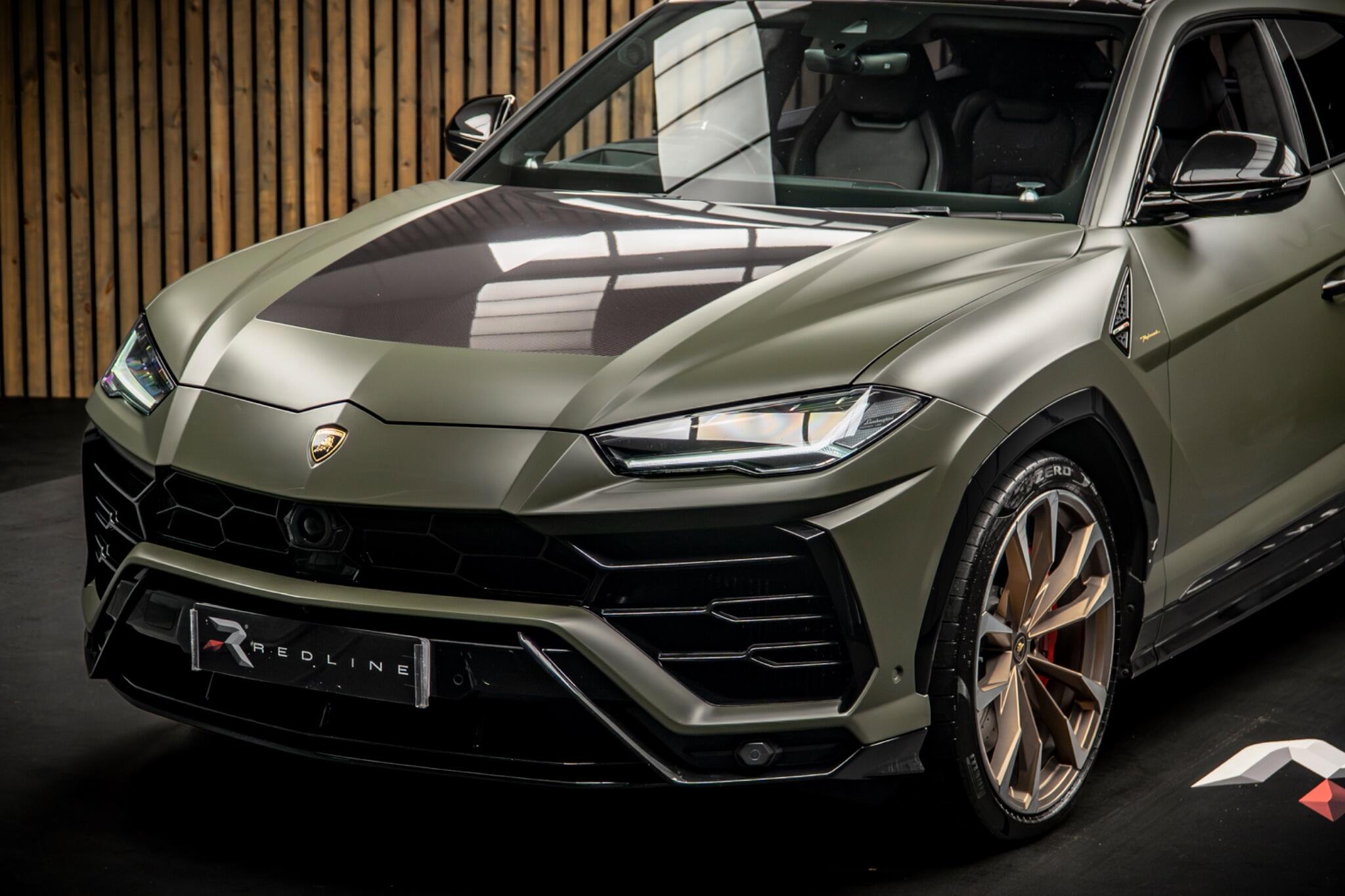 Lamborghini Urus view 15