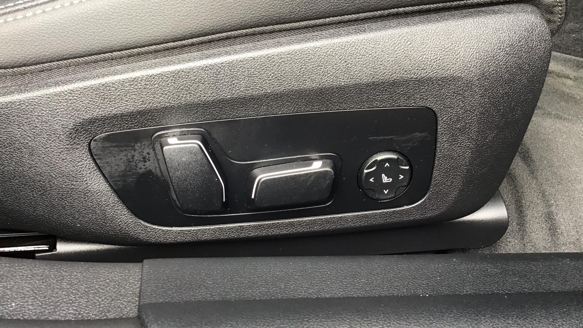 BMW i4 view 27